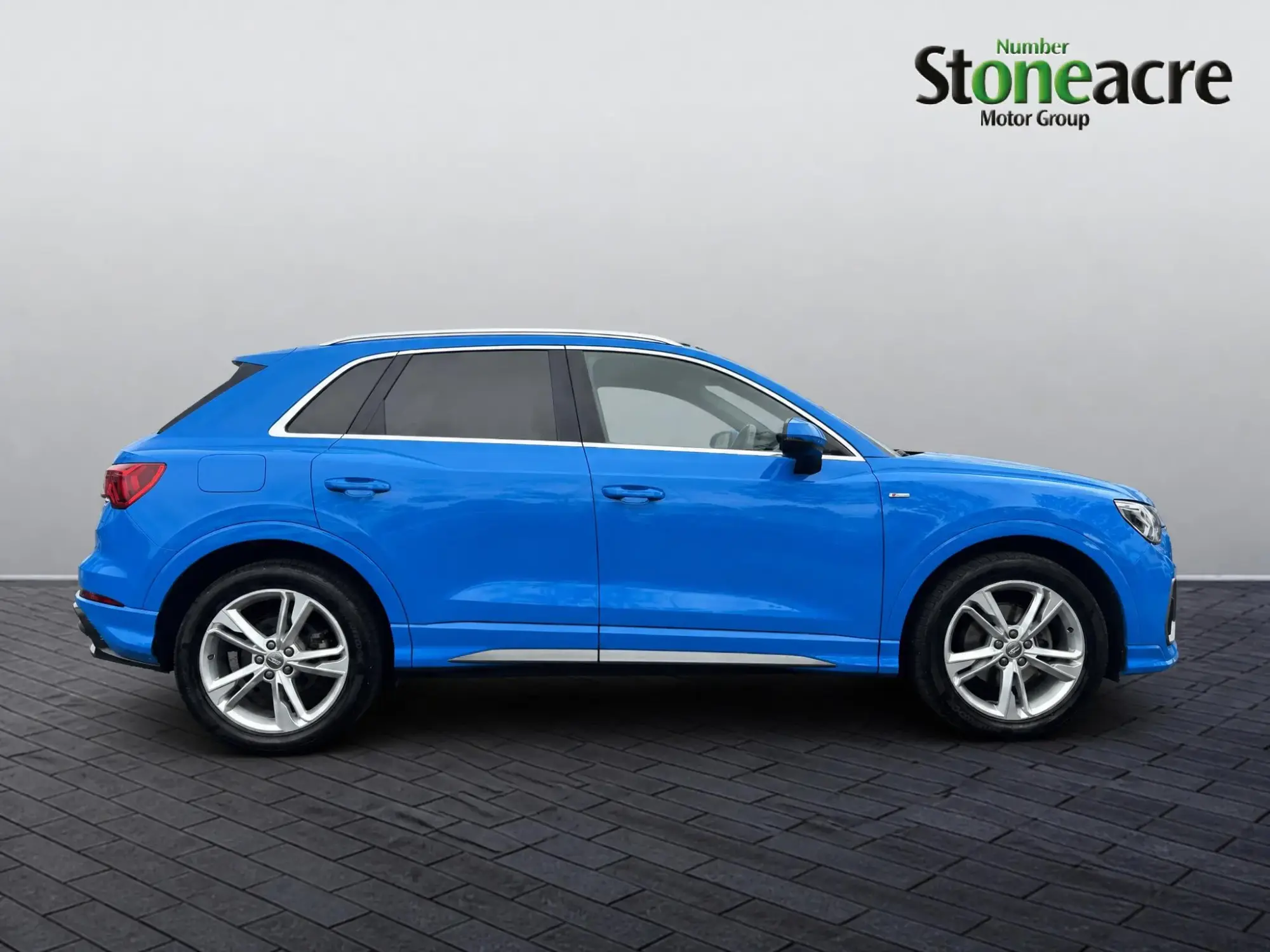 Audi Q3 2.0 TDI 35 S line quattro Euro 6 (s/s) 5dr Y19PRR Image 2 Audi Q3 2.0 TDI 35 S line quattro Euro 6 (s/s) 5dr Y19PRR Image 2