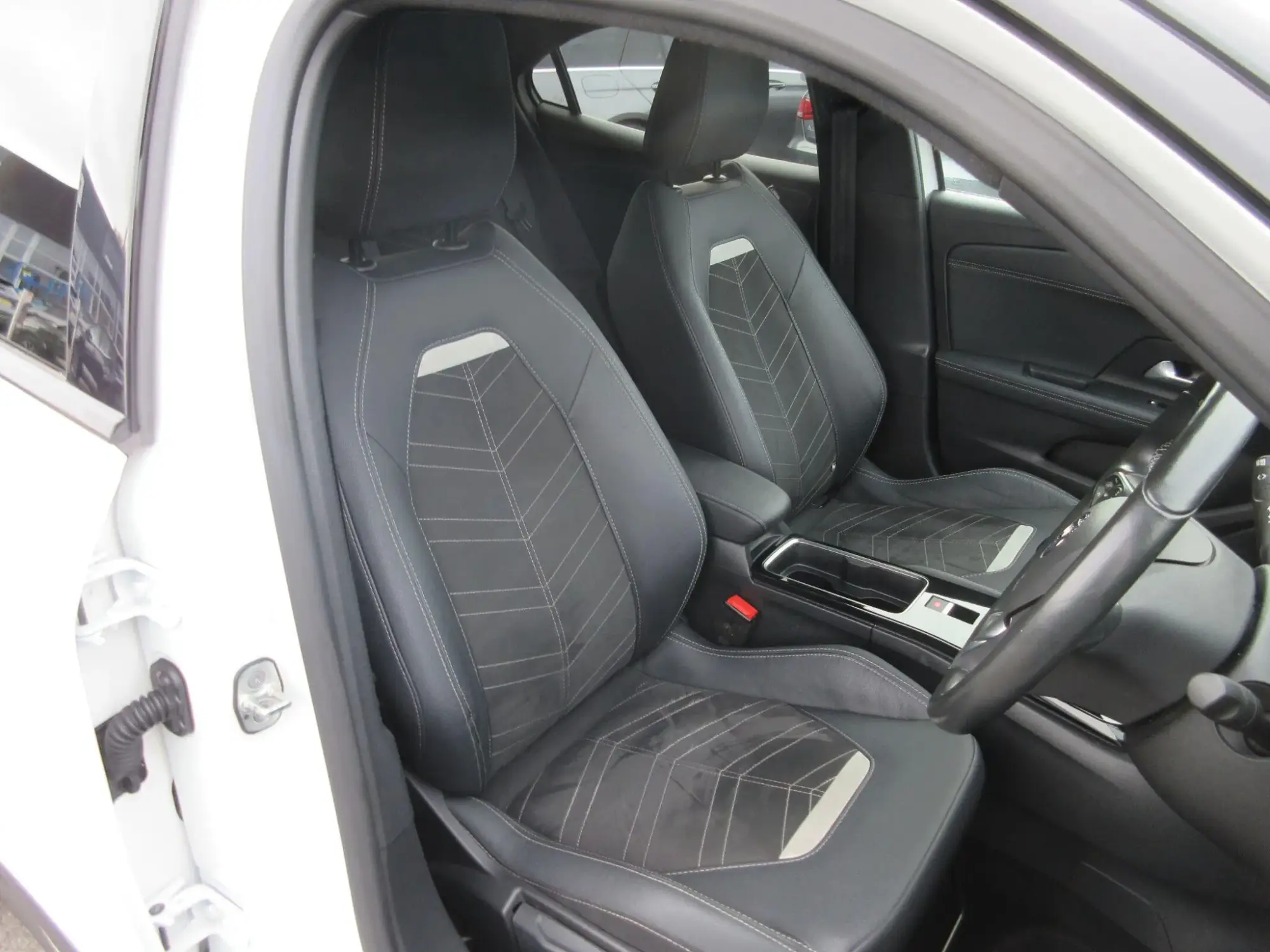 Vauxhall Mokka Image 13 Vauxhall Mokka Image 13