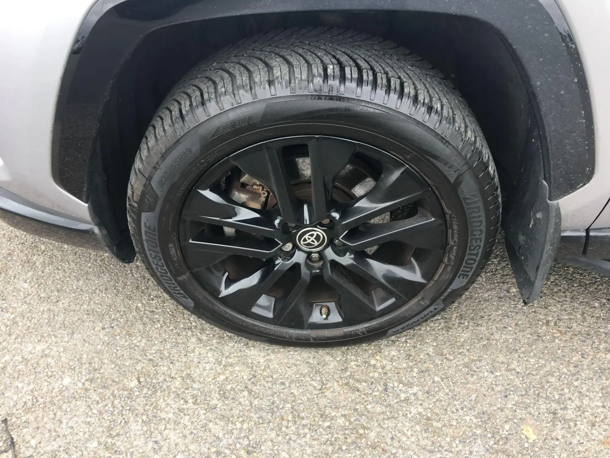 Toyota RAV4 Image 9