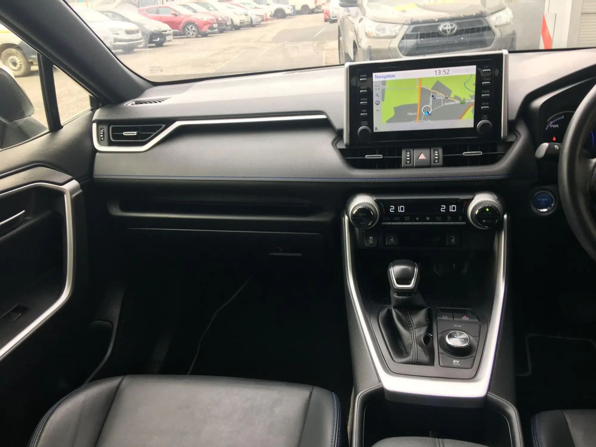 Toyota RAV4 Image 13
