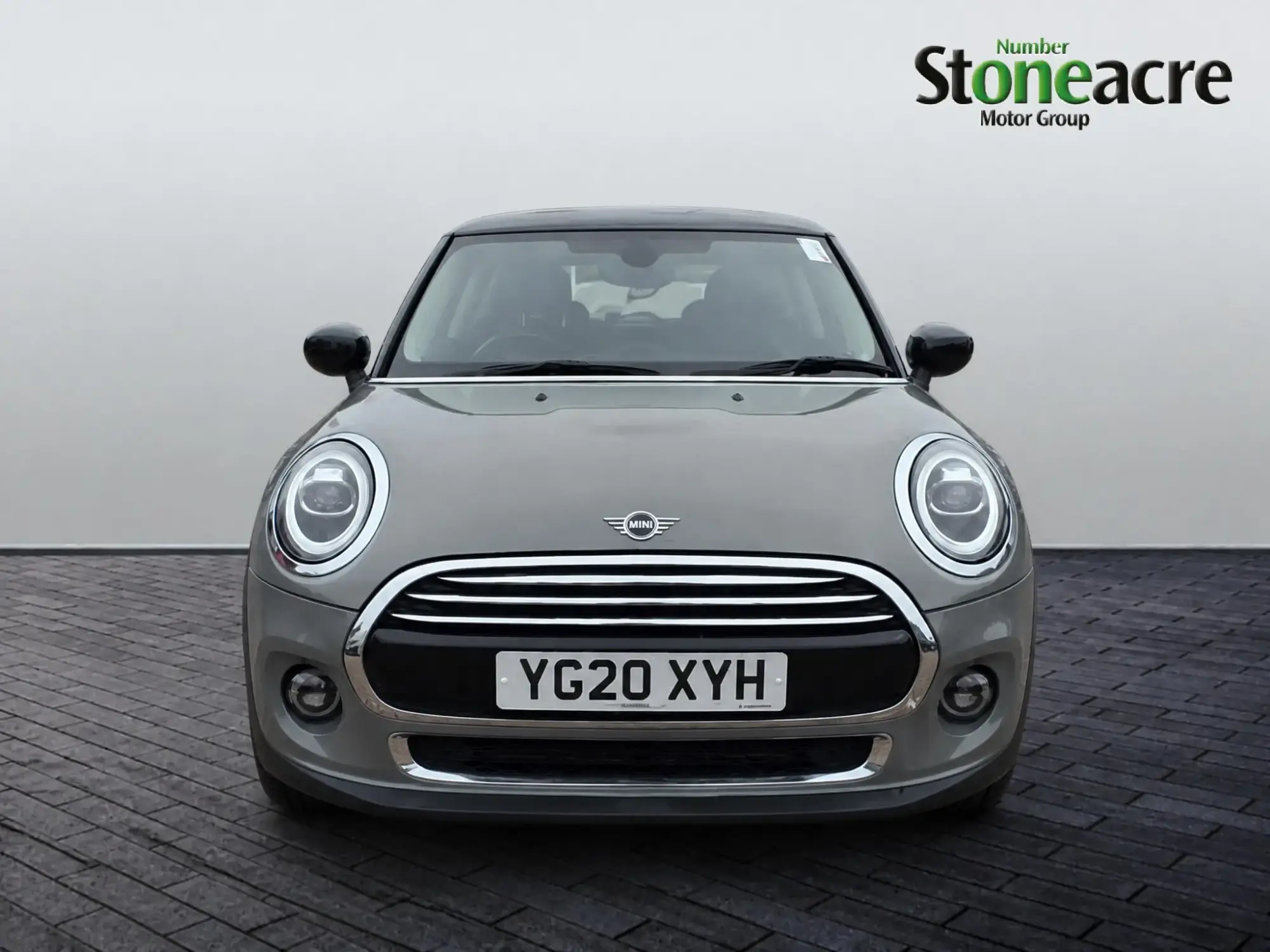 MINI Hatch 1.5 Cooper Exclusive Euro 6 (s/s) 3dr YG20XYH Image 2 MINI Hatch 1.5 Cooper Exclusive Euro 6 (s/s) 3dr YG20XYH Image 2