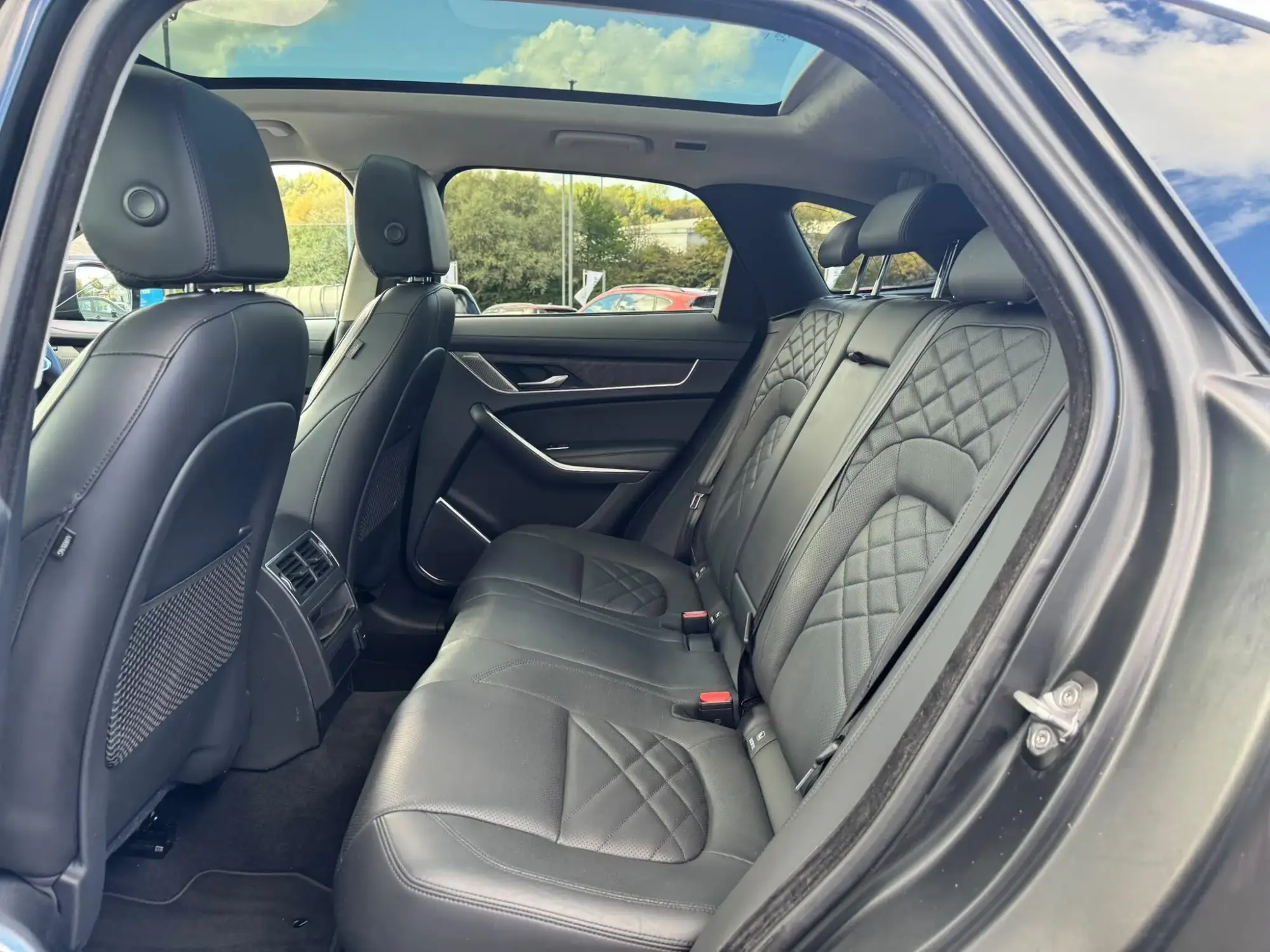 Jaguar F-Pace Image 11 Jaguar F-Pace Image 11