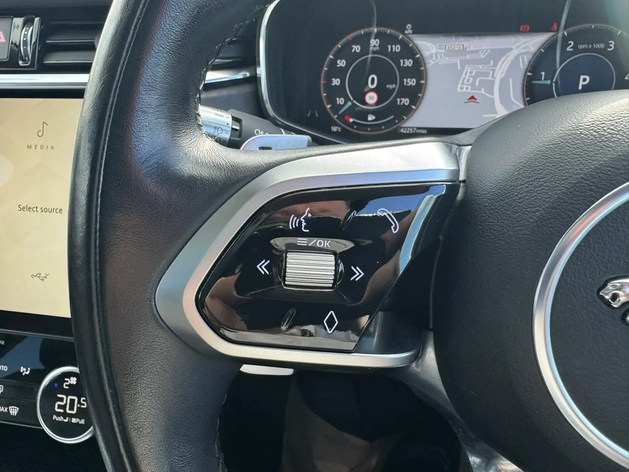 Jaguar F-Pace Image 13 Jaguar F-Pace Image 13