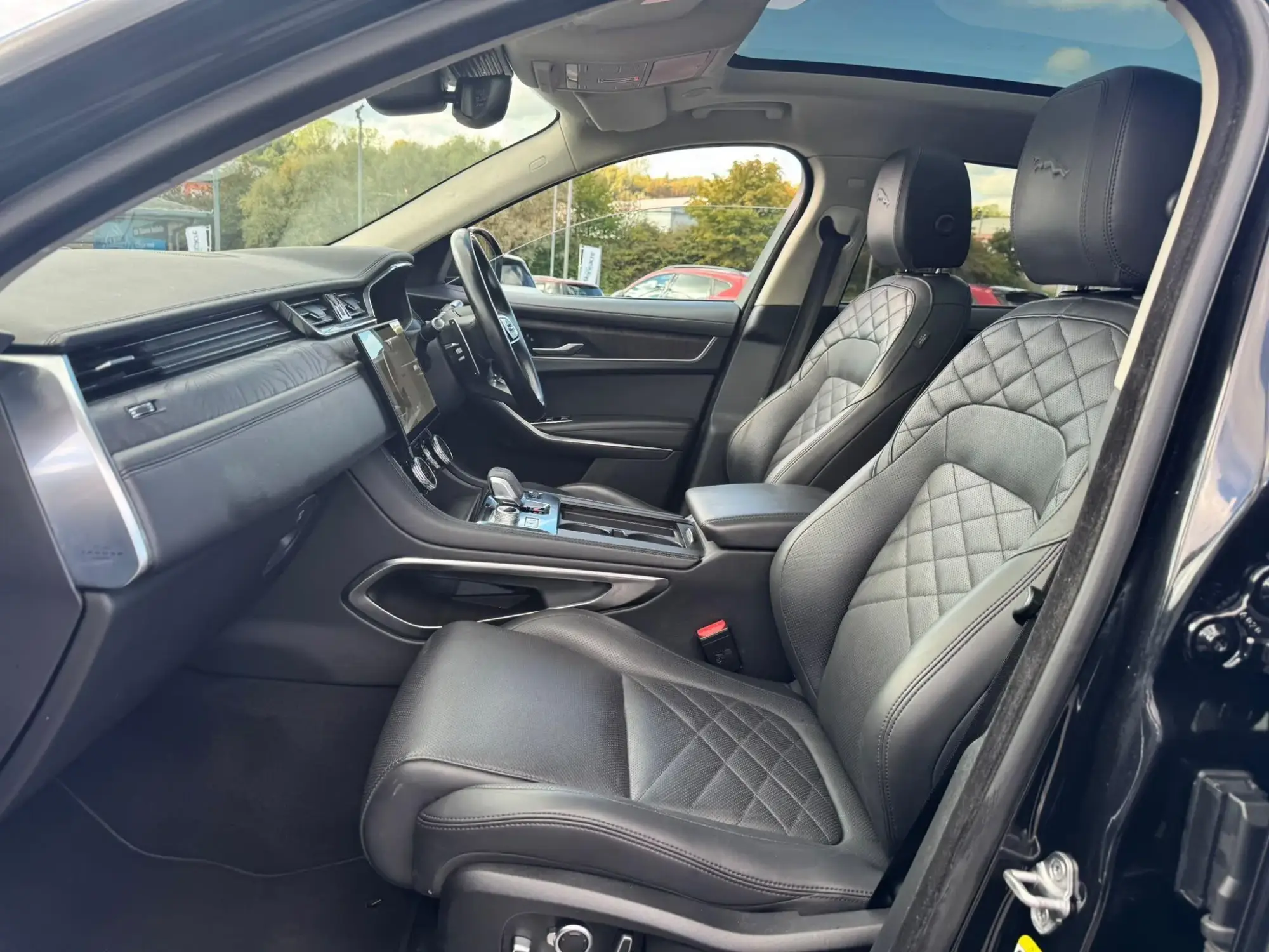 Jaguar F-Pace Image 22 Jaguar F-Pace Image 22