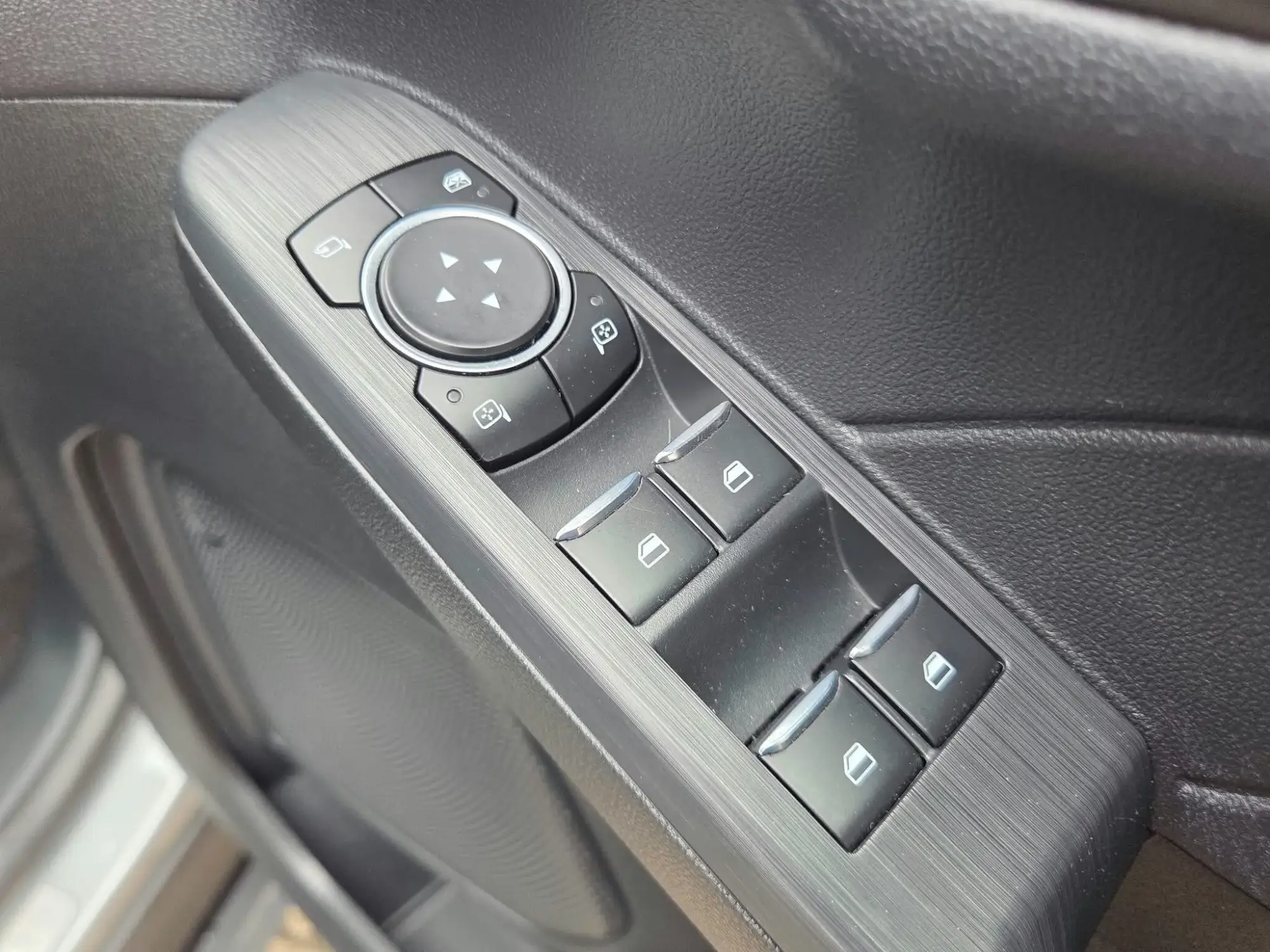 Ford Kuga Hybrid Image 23 Ford Kuga Hybrid Image 23