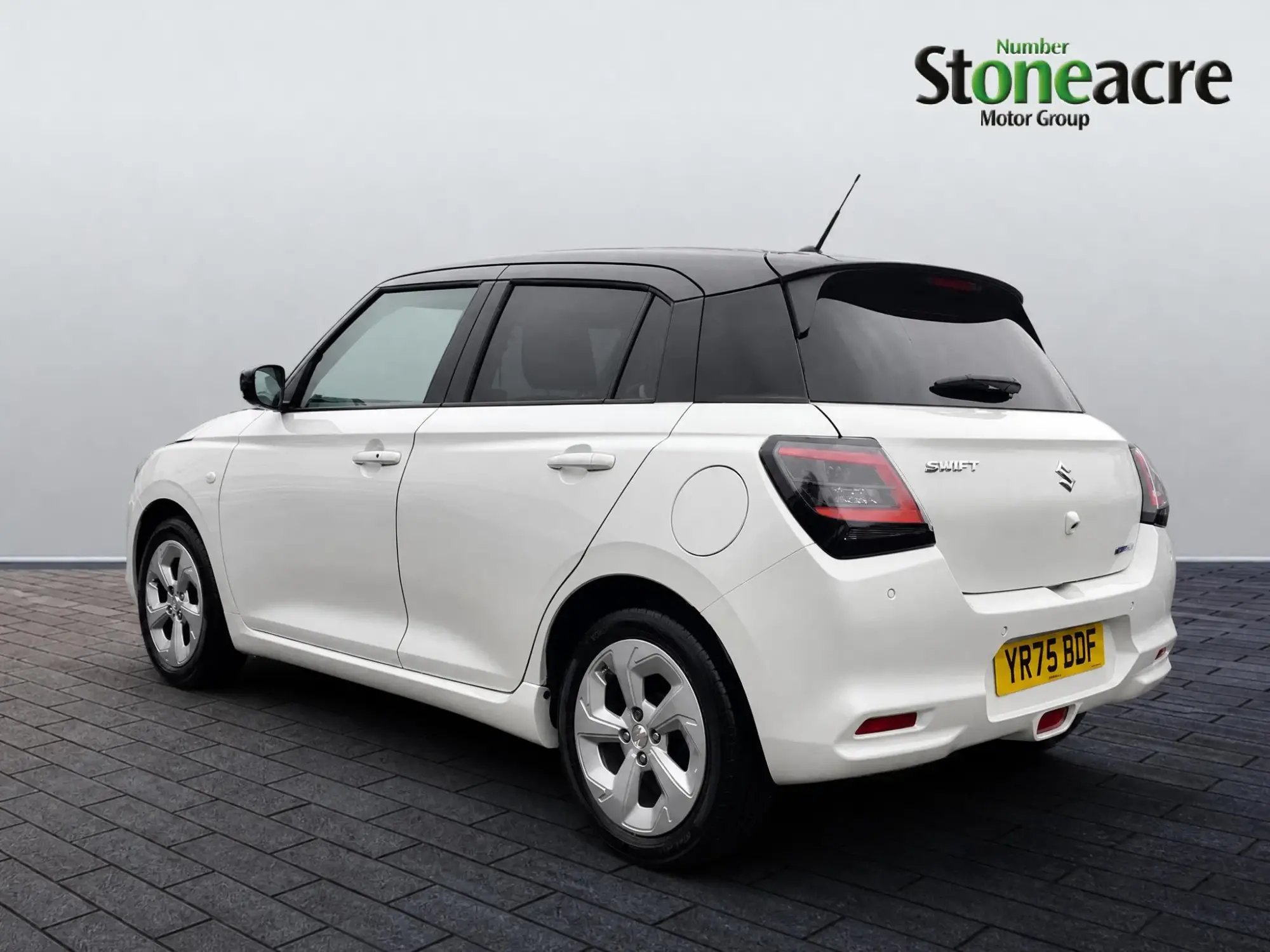 Suzuki Swift Image 6