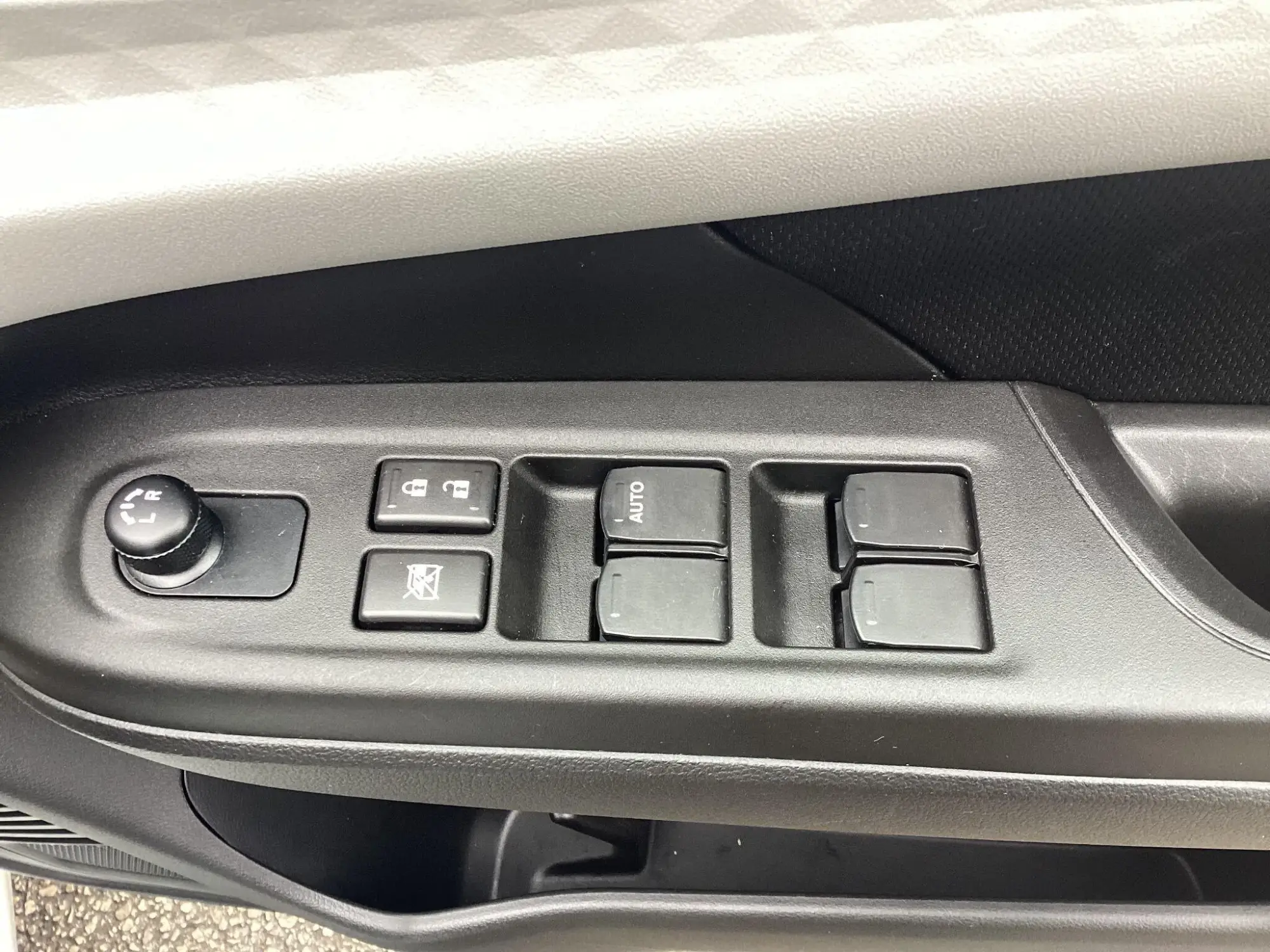 Suzuki Swift Image 9