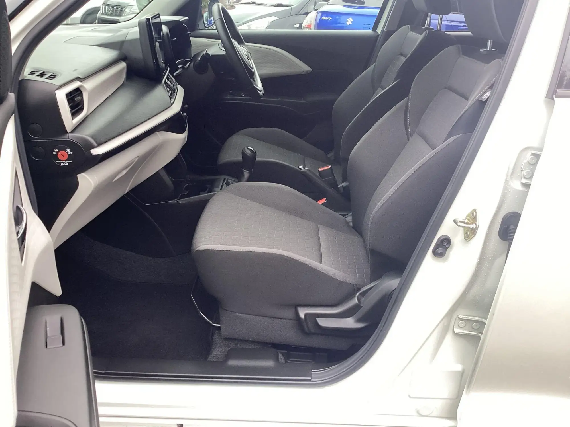 Suzuki Swift Image 33