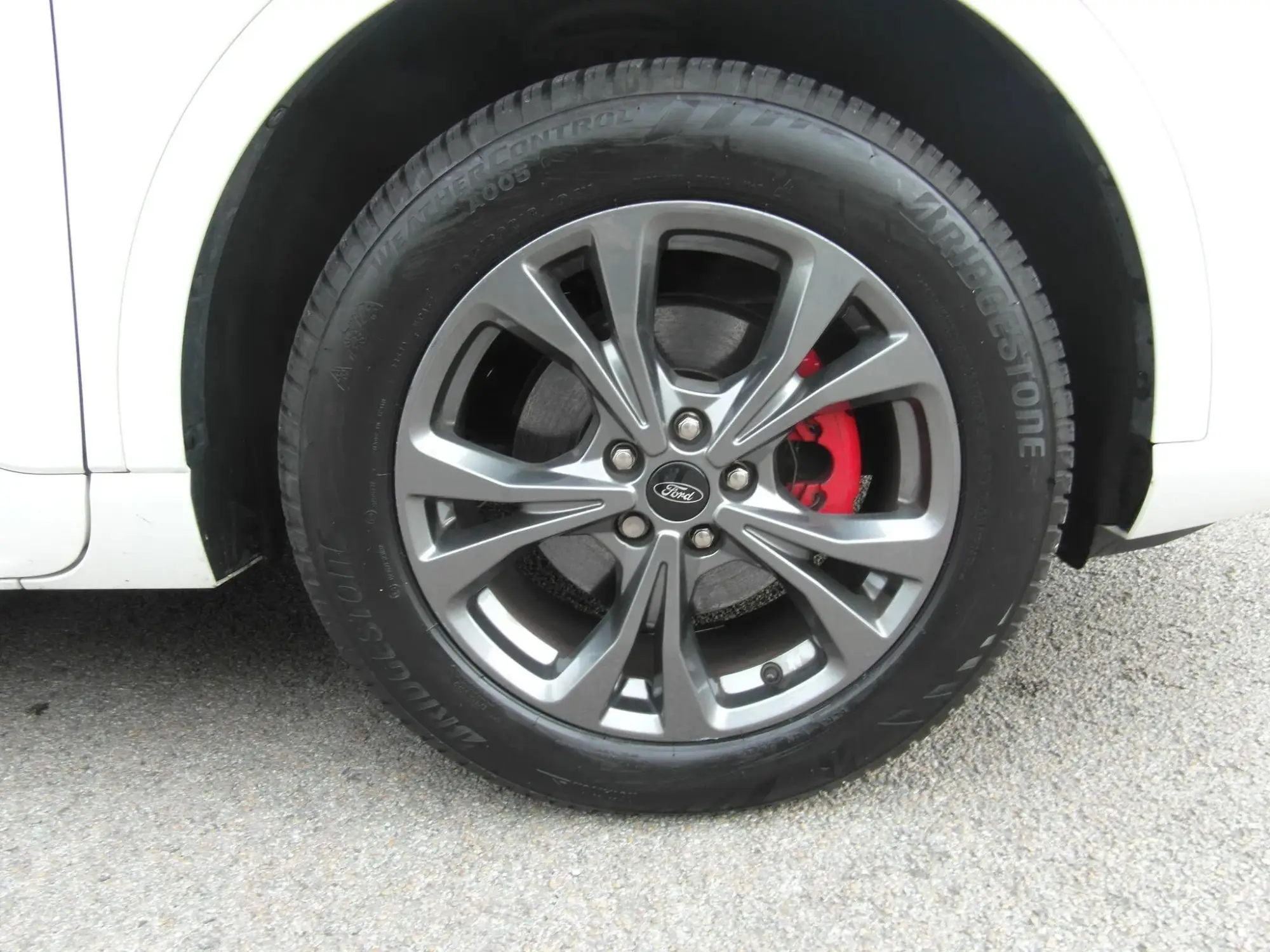 Ford Kuga Plug-In Hybrid Image 12 Ford Kuga Plug-In Hybrid Image 12