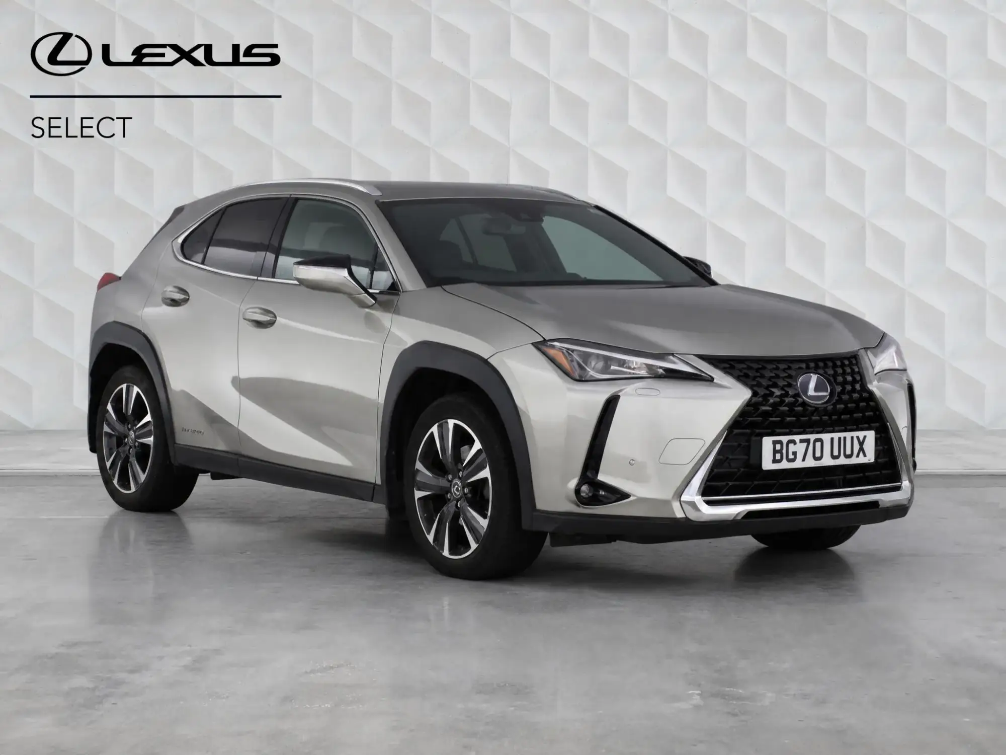 Lexus UX Self-Charging Hybrid 2.0h Premium Plus E-CVT Euro 6 (s/s) 5dr BG70UUX Image 1 Lexus UX Self-Charging Hybrid 2.0h Premium Plus E-CVT Euro 6 (s/s) 5dr BG70UUX Image 1
