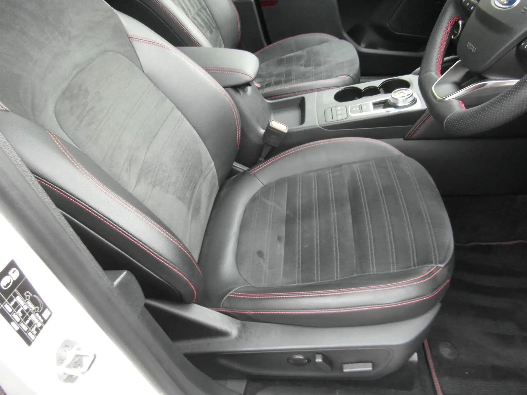 Ford Kuga Plug-In Hybrid Image 27 Ford Kuga Plug-In Hybrid Image 27