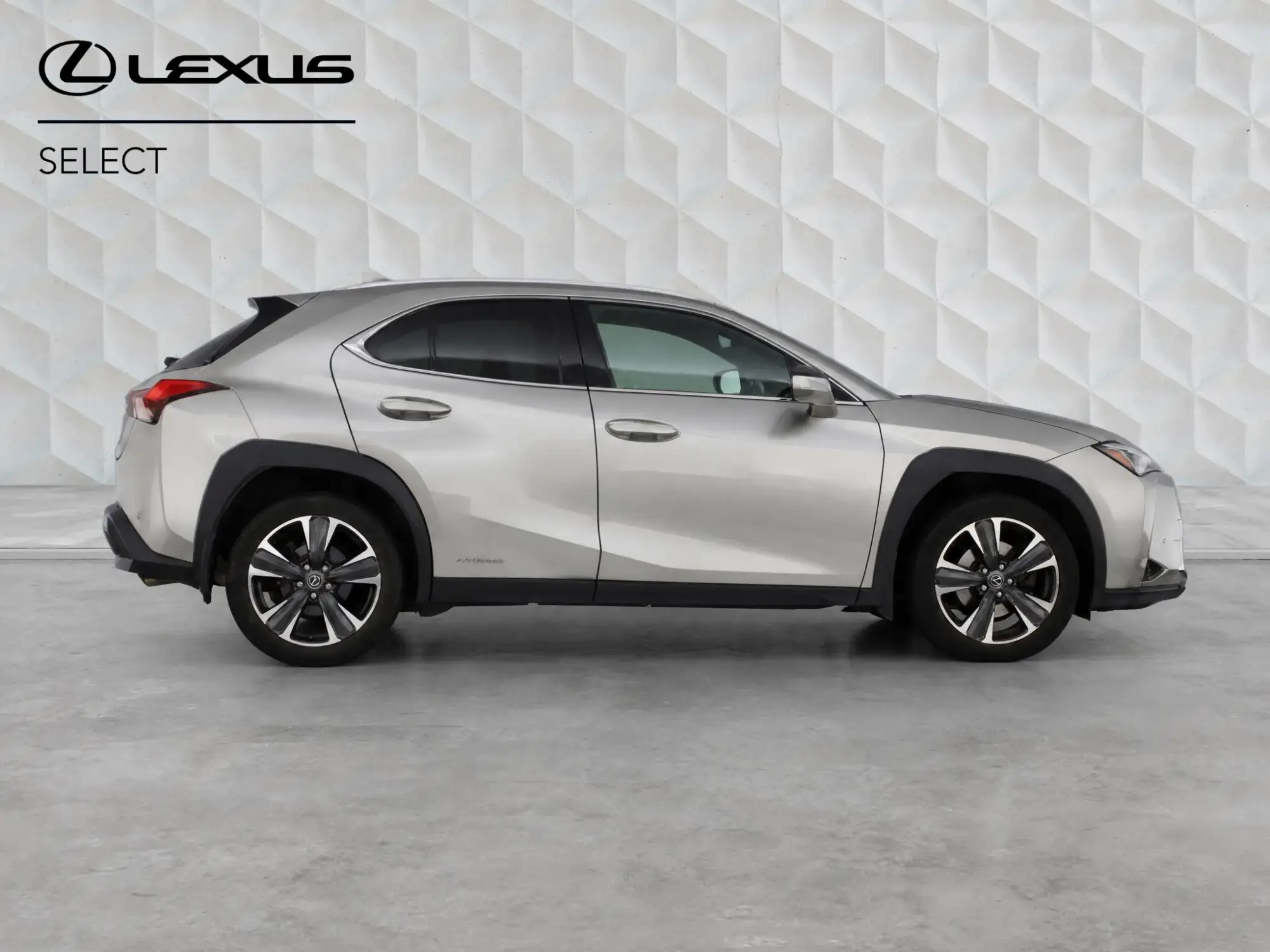 Lexus UX Self-Charging Hybrid Image 7 Lexus UX Self-Charging Hybrid Image 7