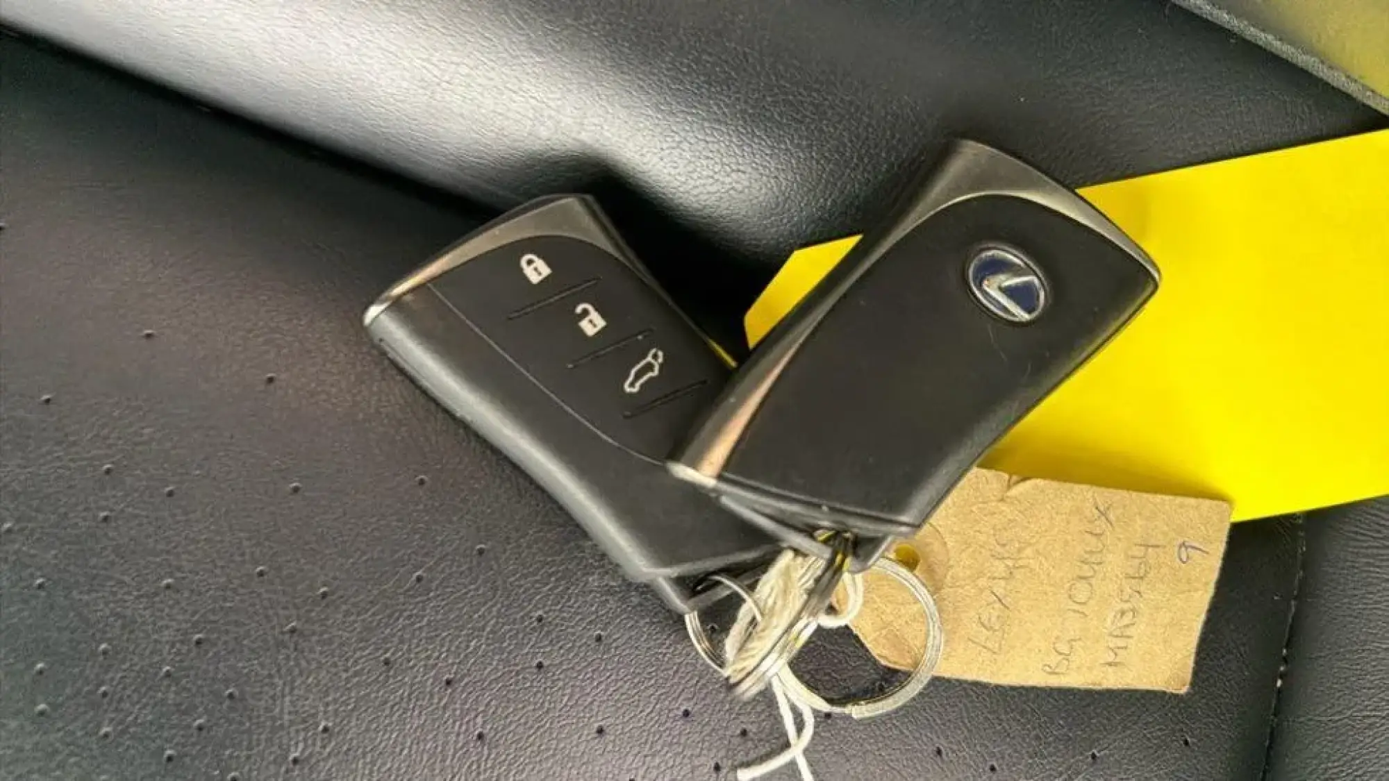 Lexus UX Self-Charging Hybrid Image 17 Lexus UX Self-Charging Hybrid Image 17