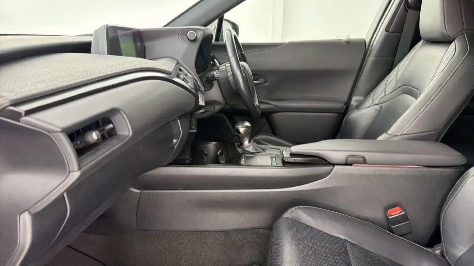 Lexus UX Self-Charging Hybrid Image 24 Lexus UX Self-Charging Hybrid Image 24
