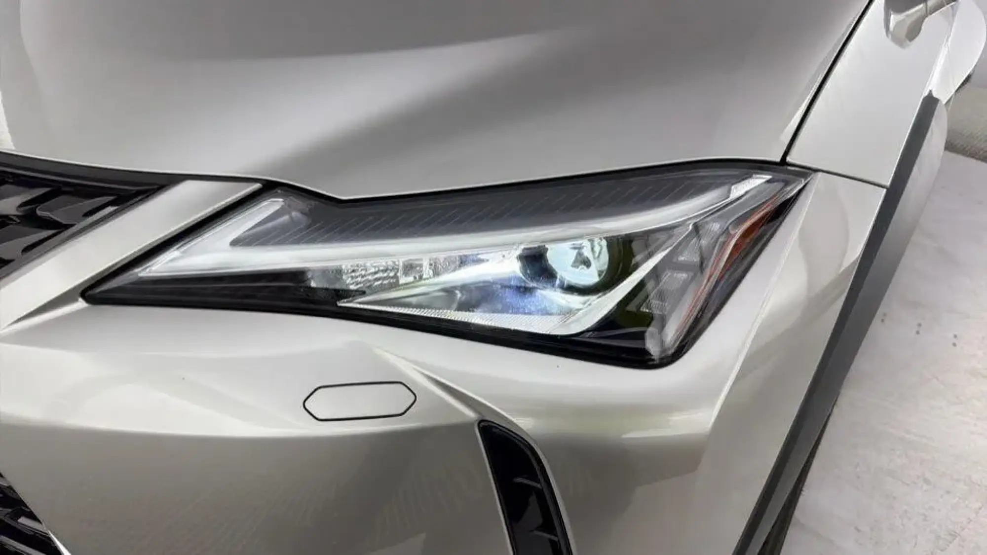 Lexus UX Self-Charging Hybrid Image 26 Lexus UX Self-Charging Hybrid Image 26
