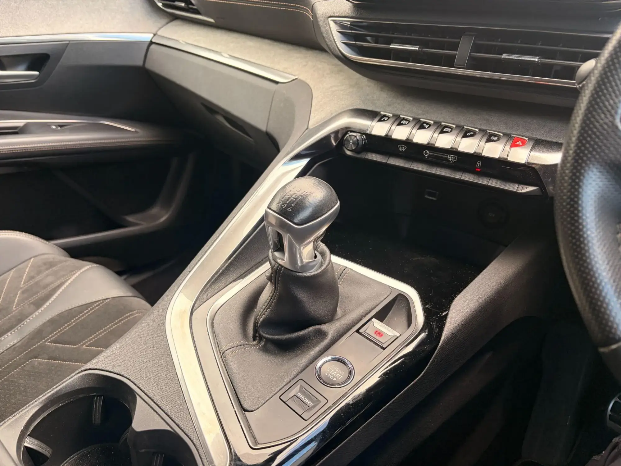 Peugeot 3008 Image 9