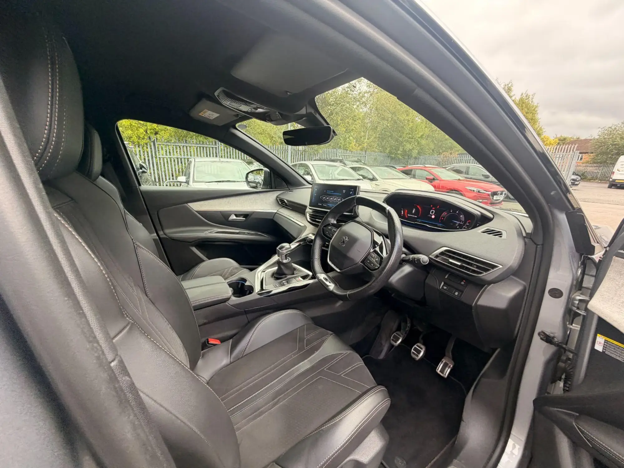 Peugeot 3008 Image 11