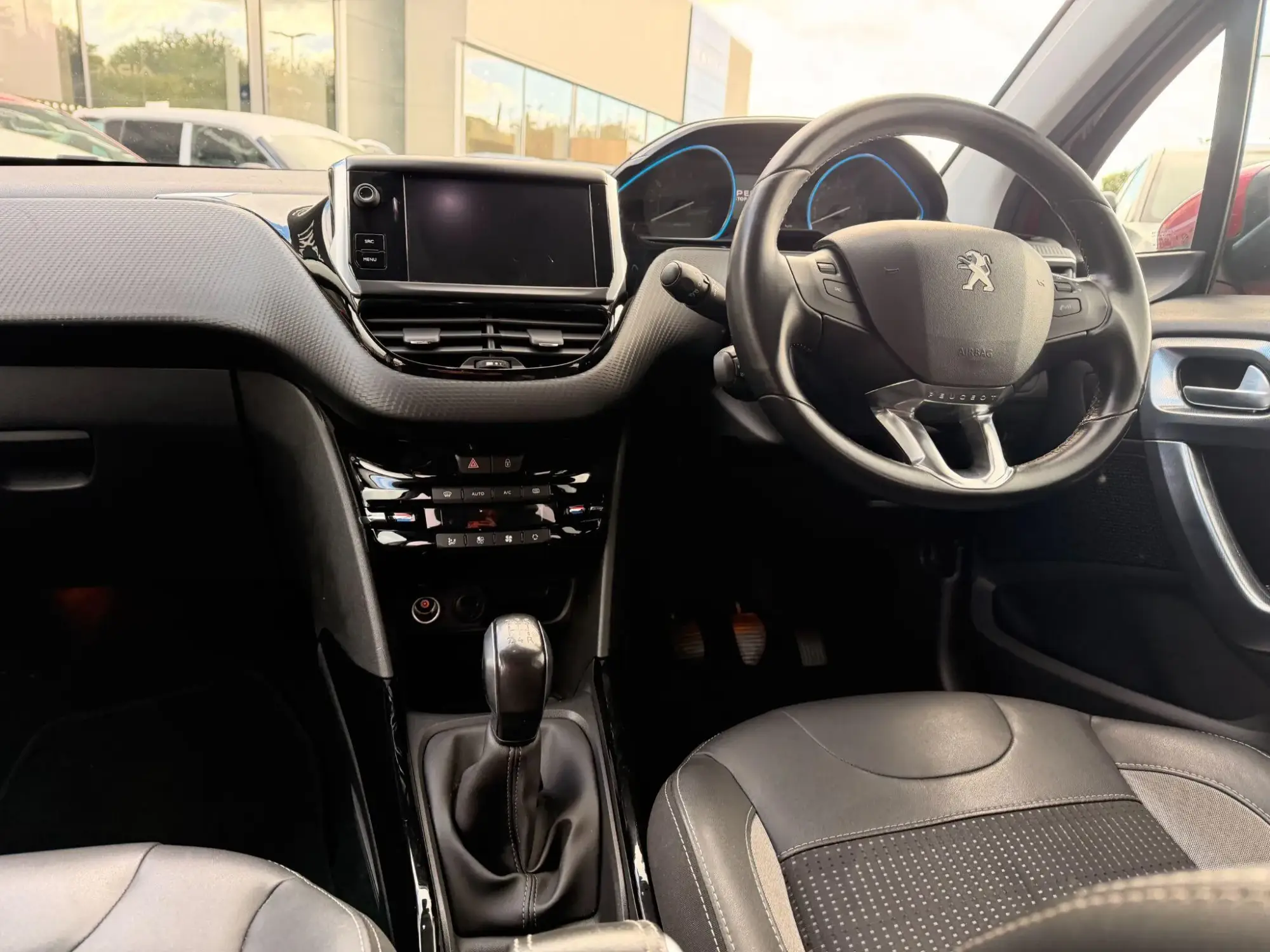 Peugeot 2008 Image 9