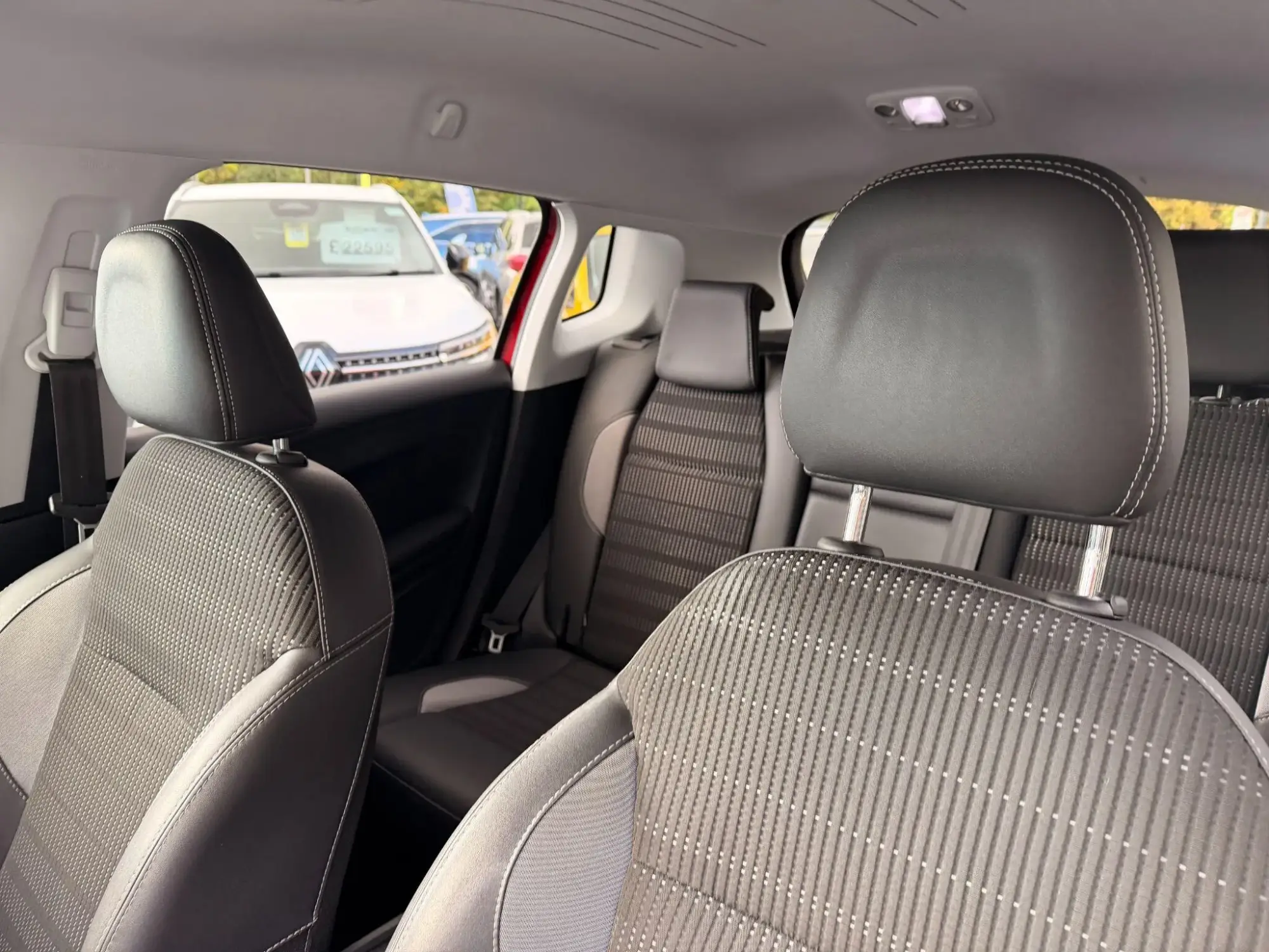Peugeot 2008 Image 17