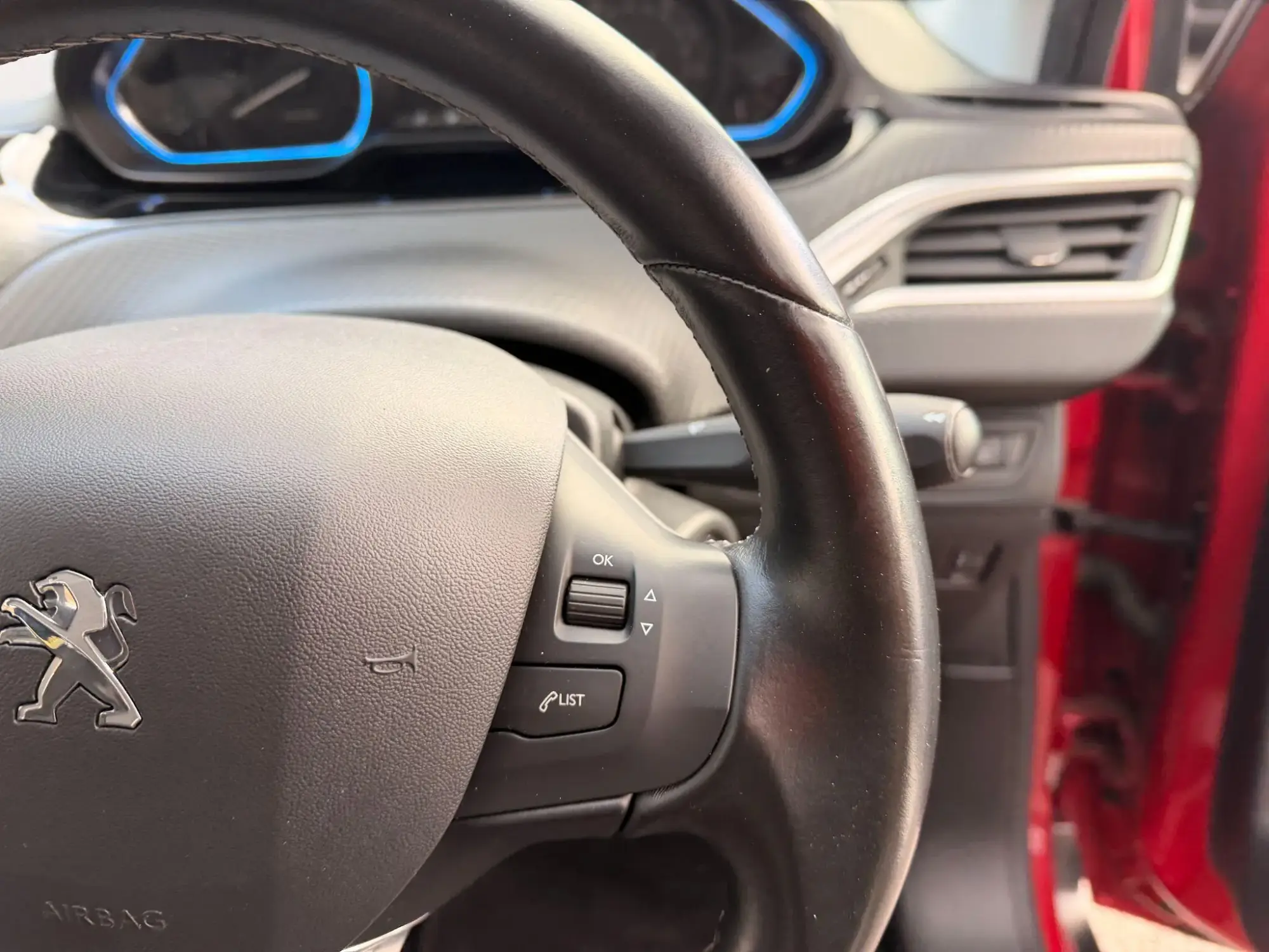 Peugeot 2008 Image 18