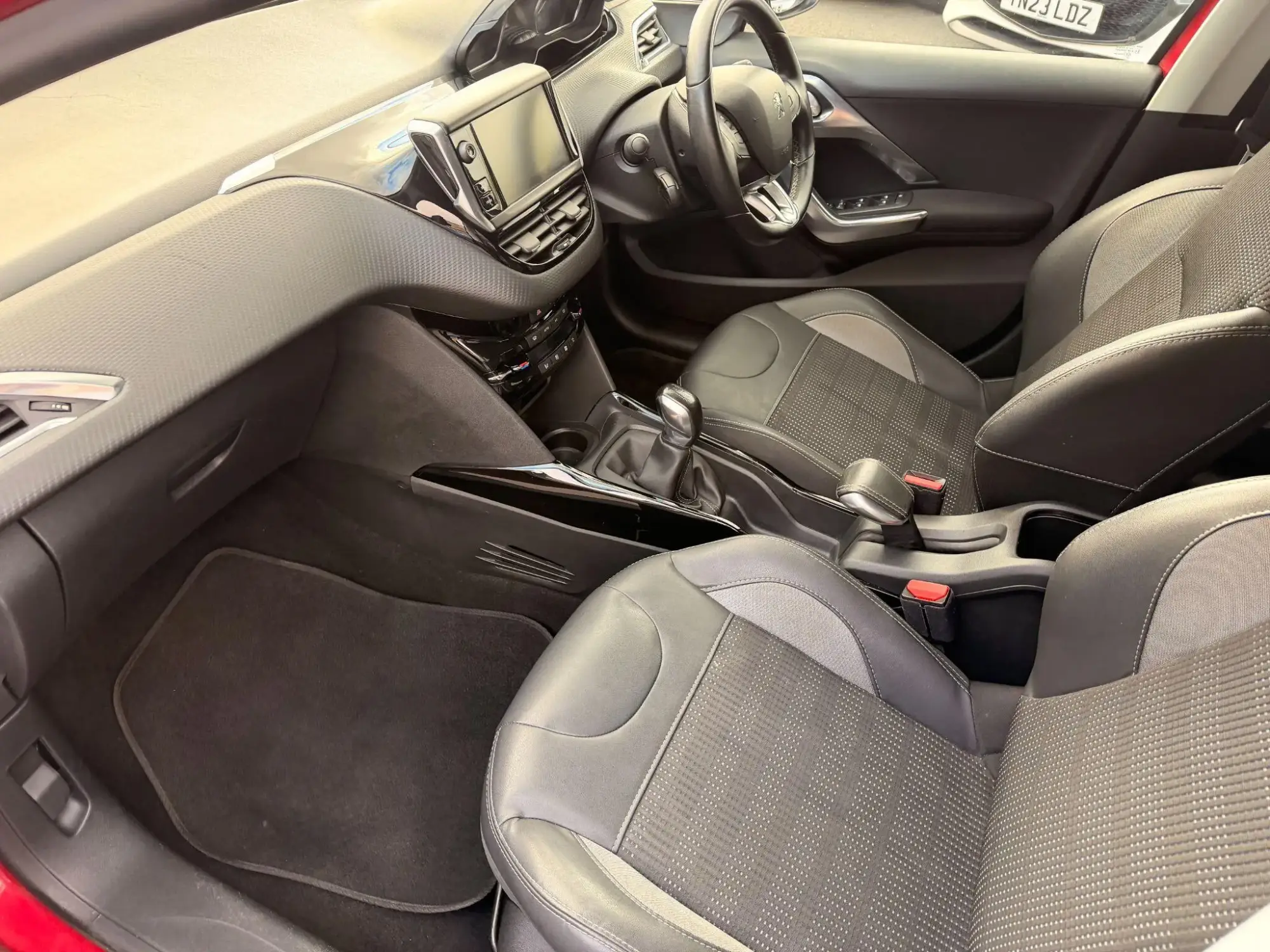 Peugeot 2008 Image 32