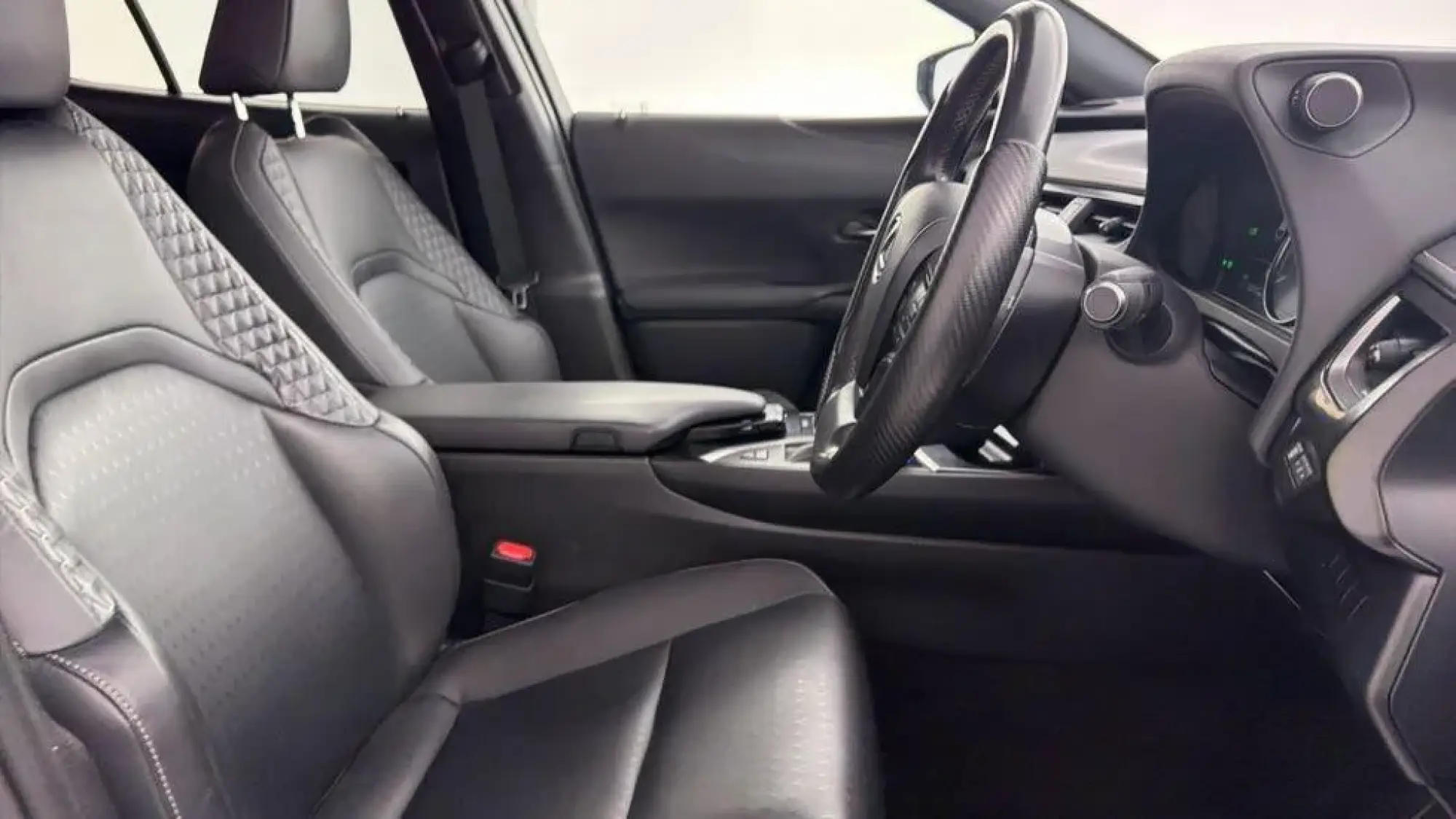 Lexus UX Self-Charging Hybrid Image 10 Lexus UX Self-Charging Hybrid Image 10