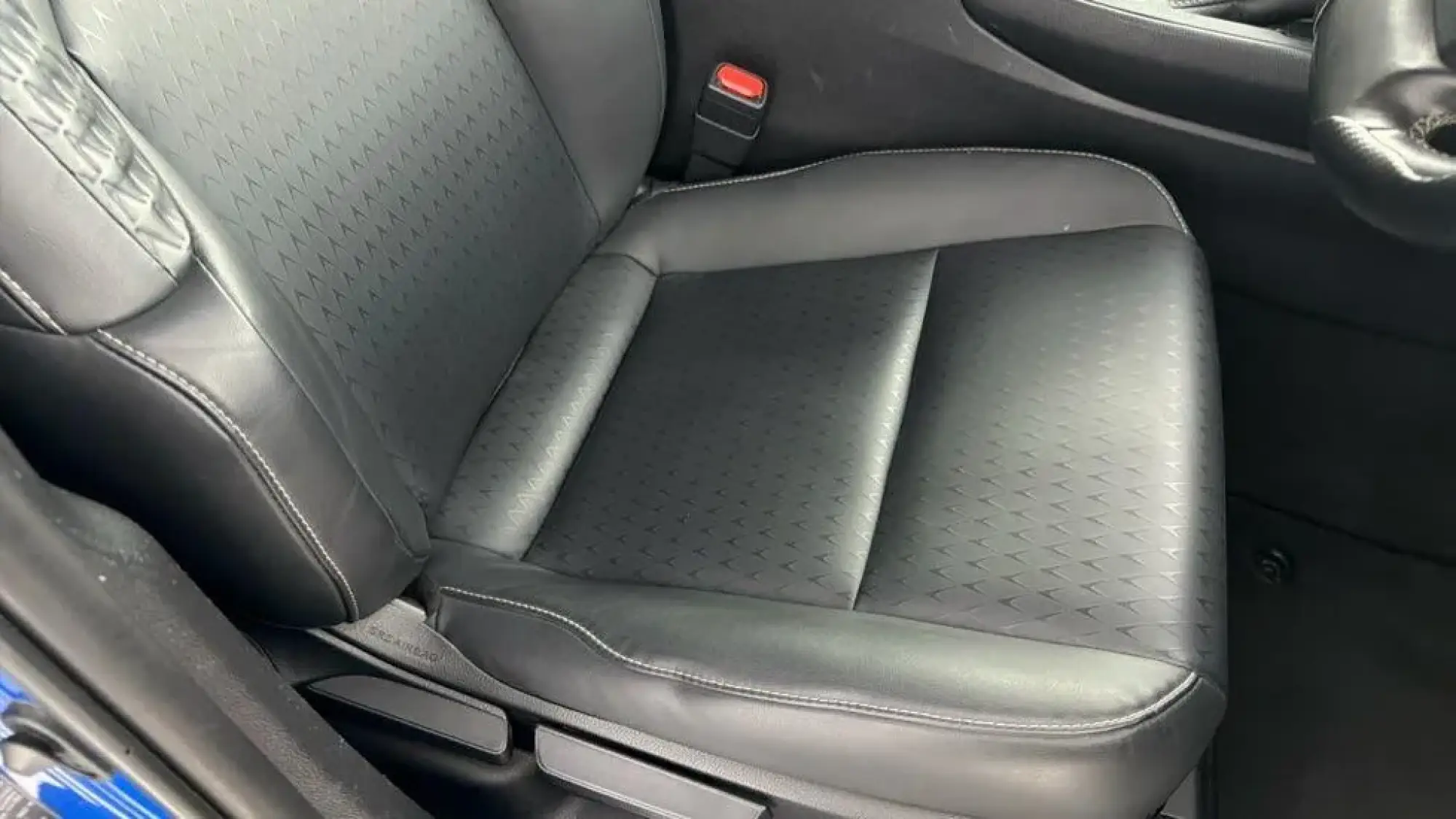 Lexus UX Self-Charging Hybrid Image 11 Lexus UX Self-Charging Hybrid Image 11