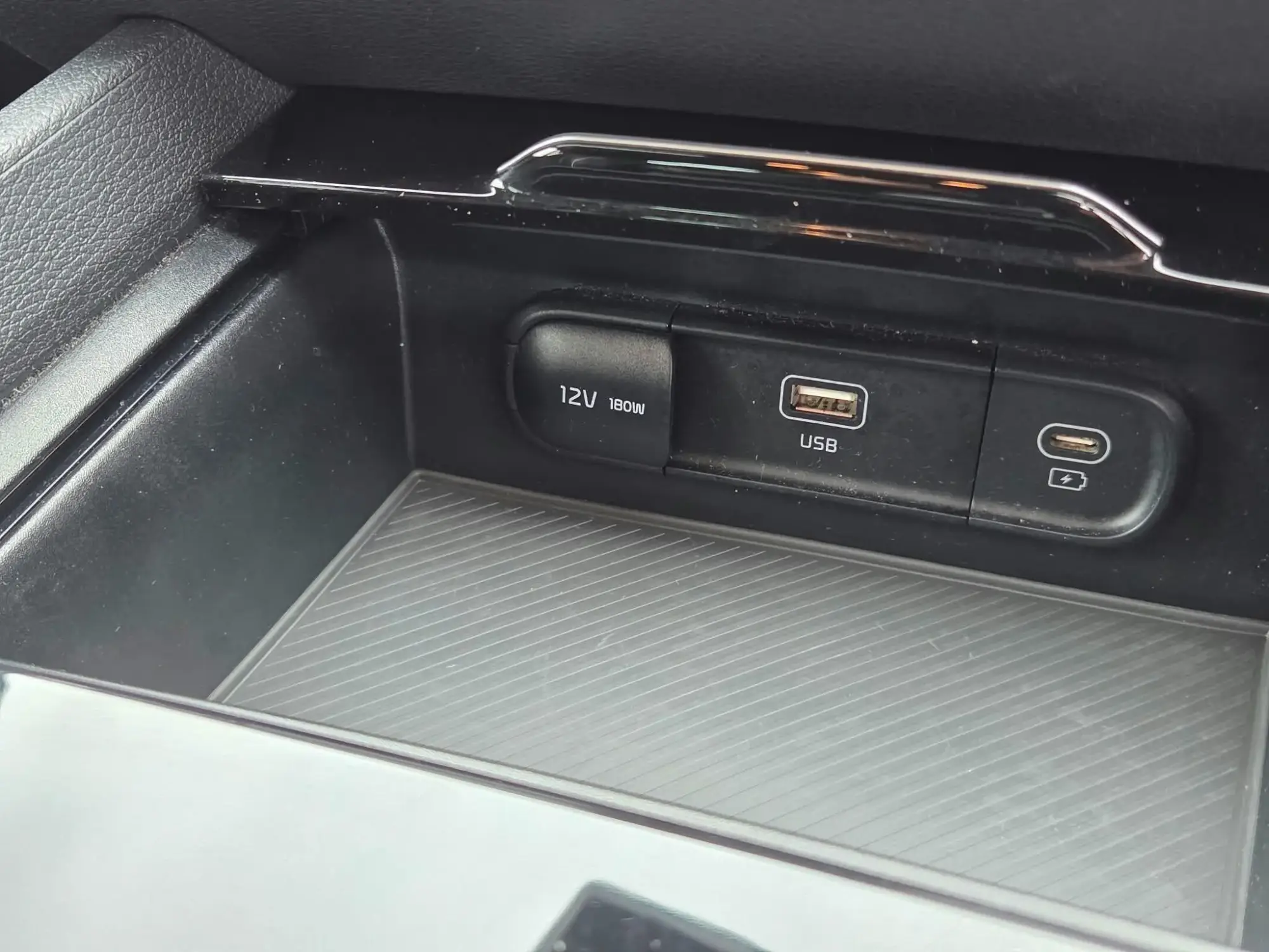 Kia Sportage Plug-In Hybrid Image 17 Kia Sportage Plug-In Hybrid Image 17