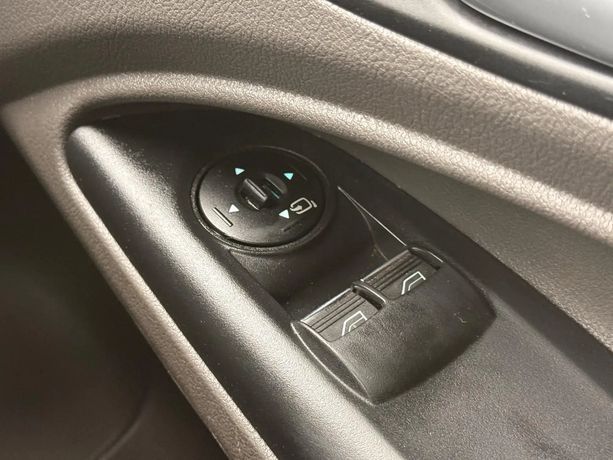Ford Transit Connect Image 12