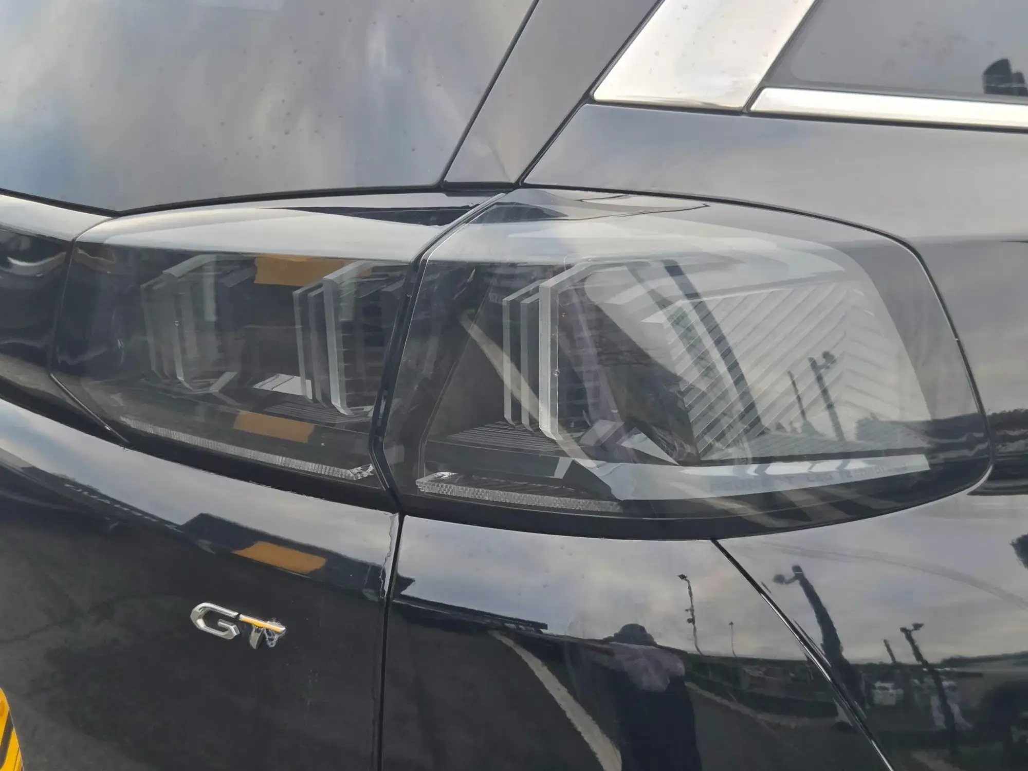 Peugeot 5008 Image 9