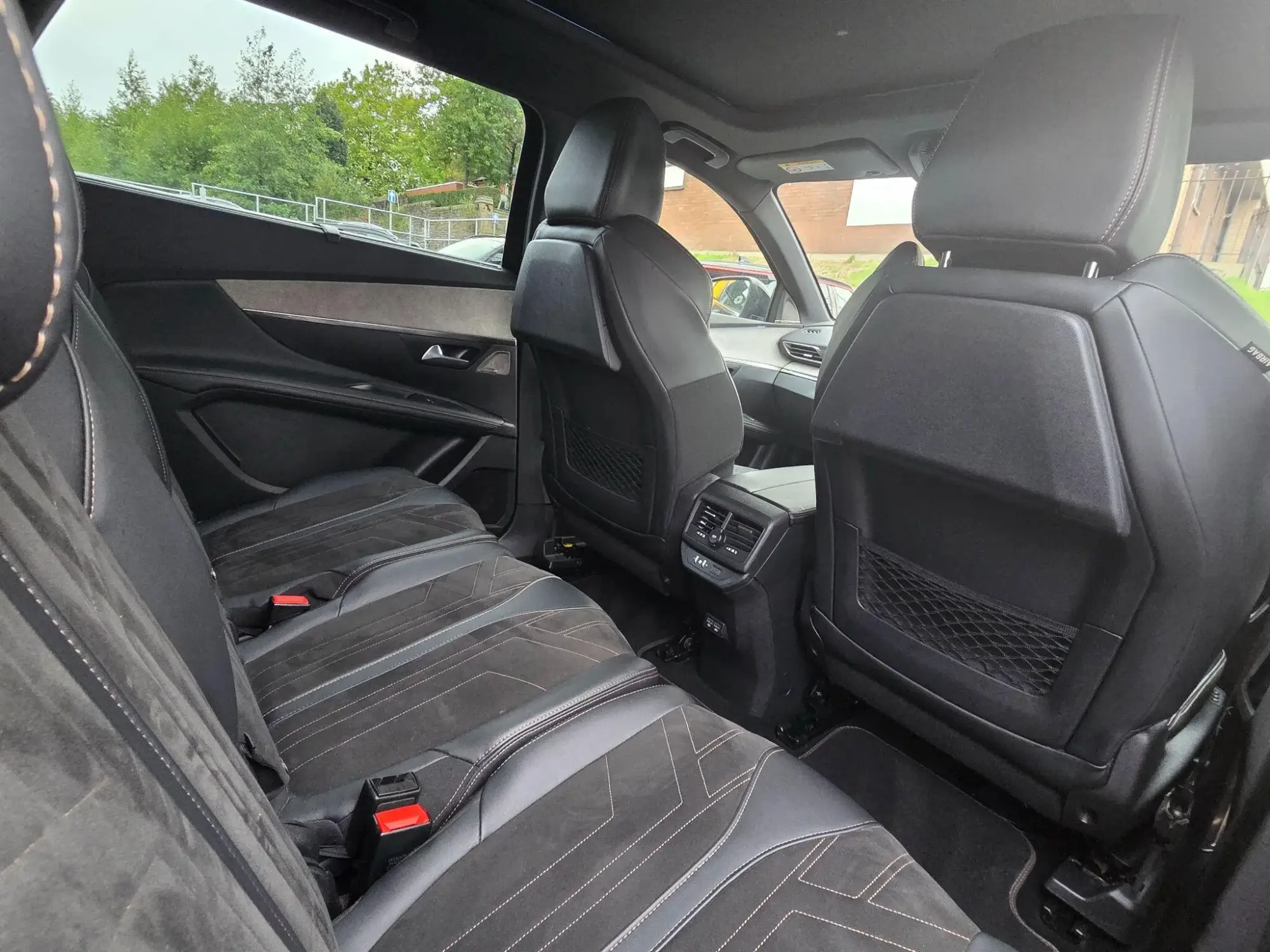 Peugeot 5008 Image 12