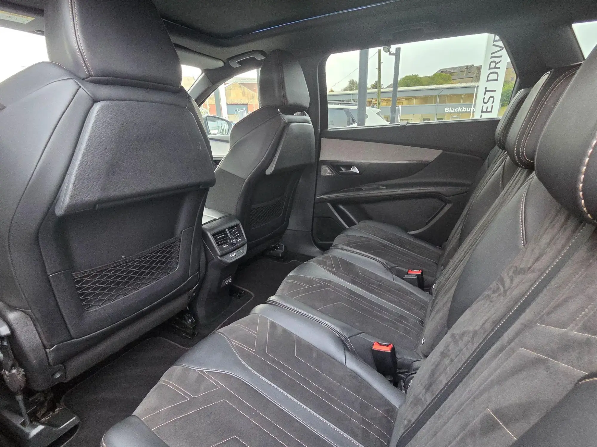 Peugeot 5008 Image 15