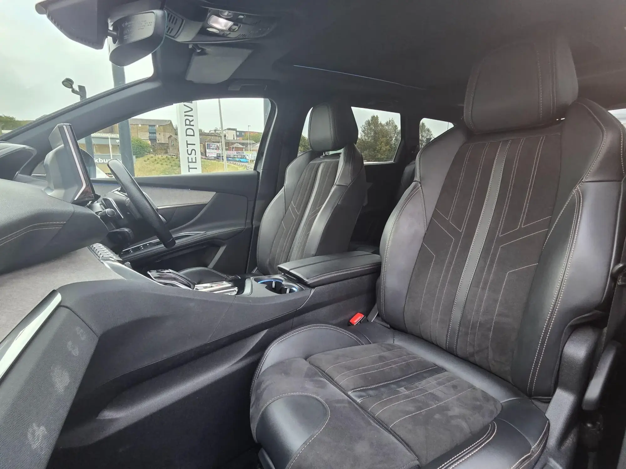 Peugeot 5008 Image 18