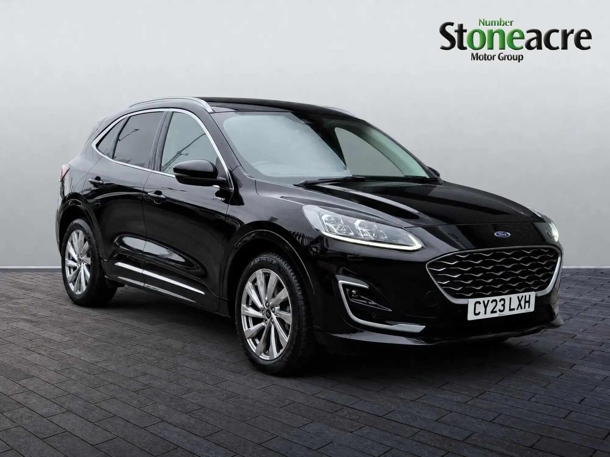 Ford Kuga Hybrid 2.5h Duratec Vignale CVT Euro 6 (s/s) 5dr CY23LXH Image 1 Ford Kuga Hybrid 2.5h Duratec Vignale CVT Euro 6 (s/s) 5dr CY23LXH Image 1