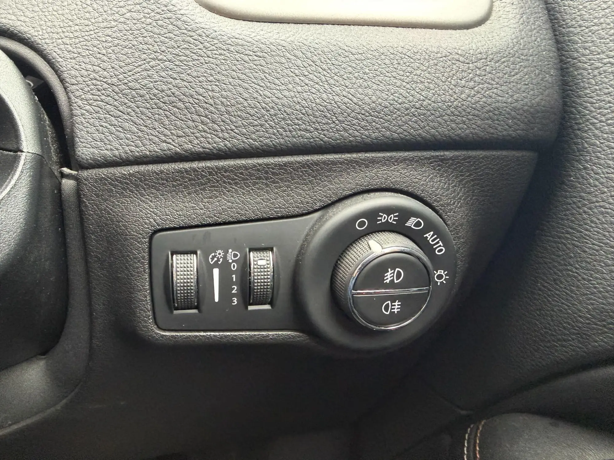 Jeep Compass Image 11