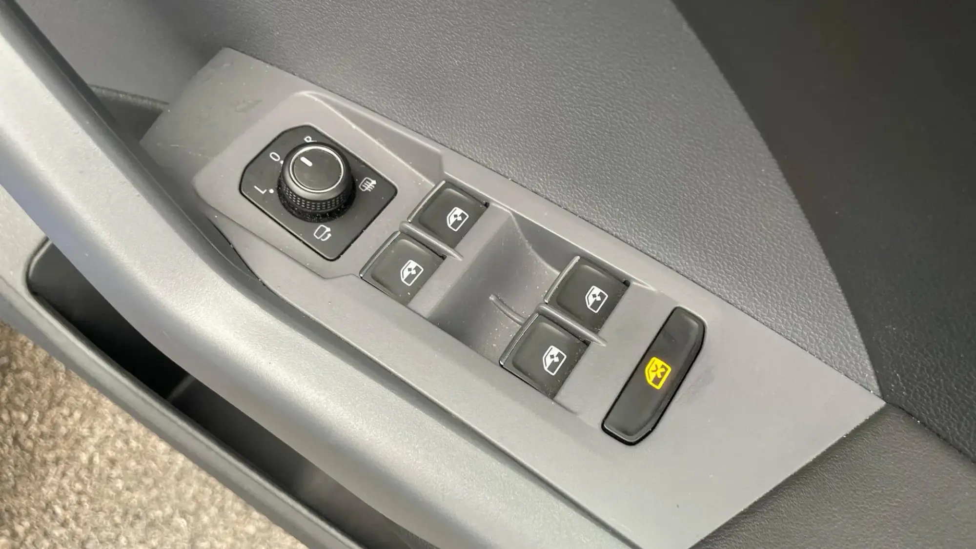 Volkswagen T-Cross Image 22