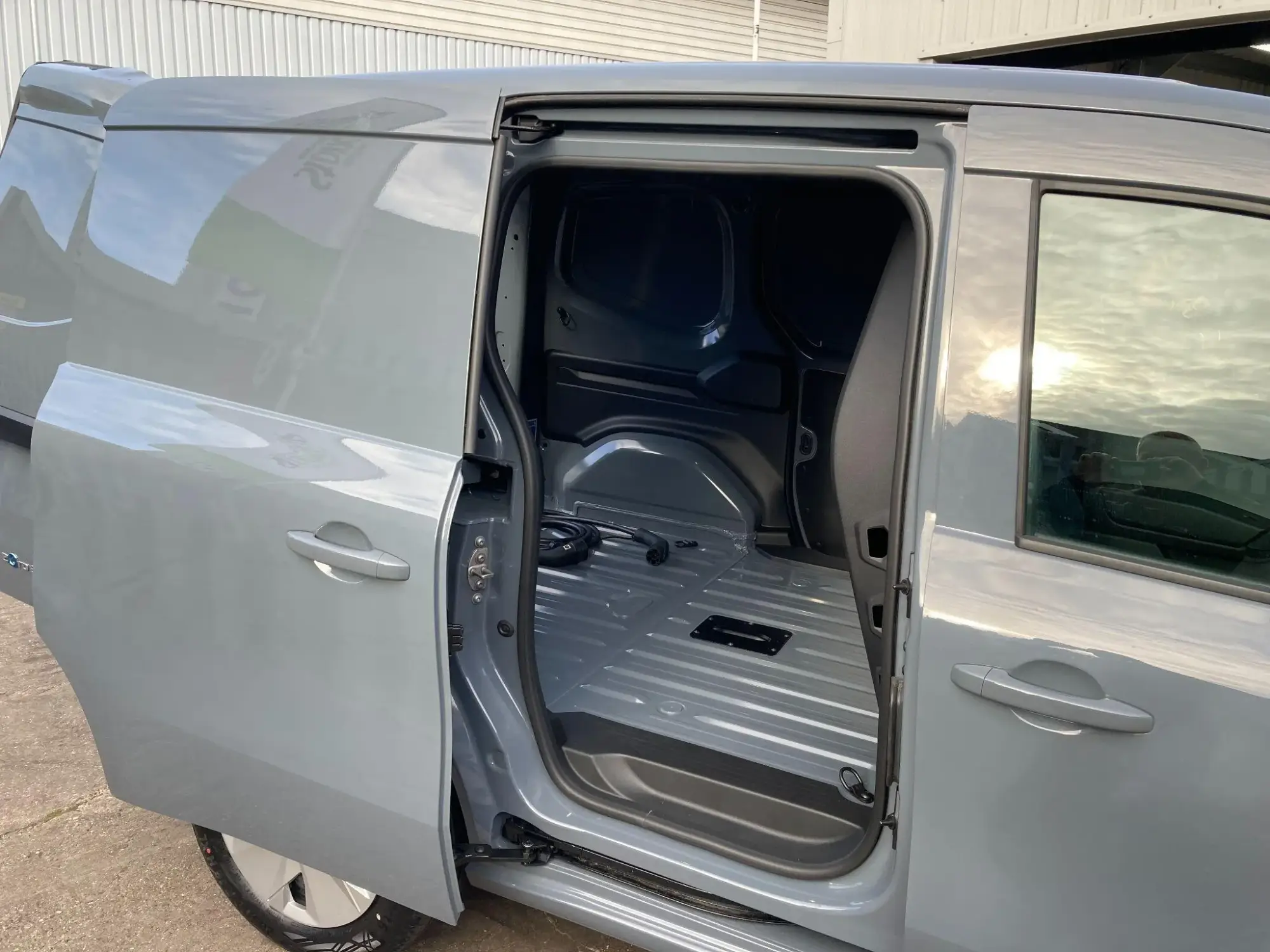 Nissan Townstar Image 24