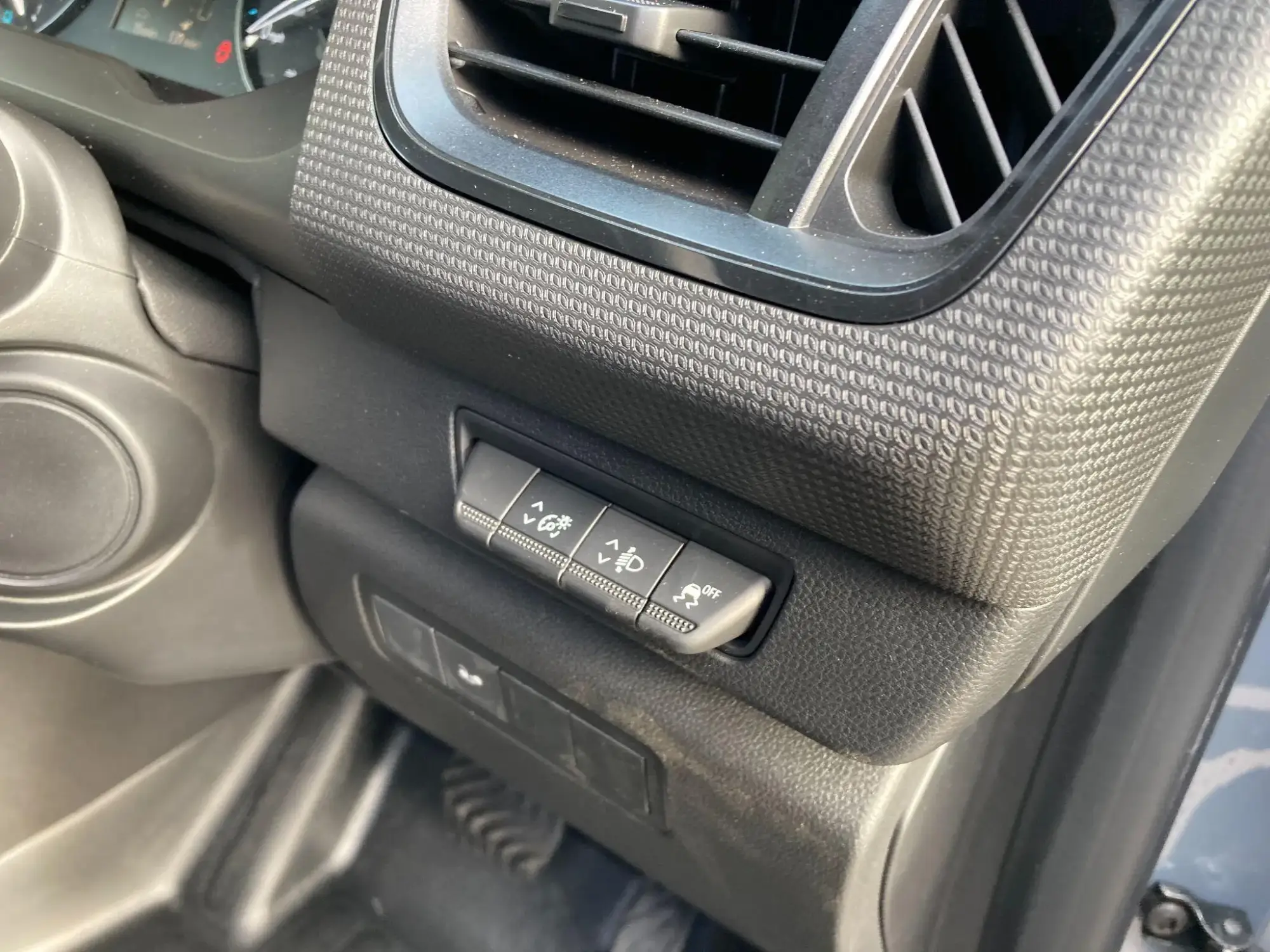 Nissan Townstar Image 36
