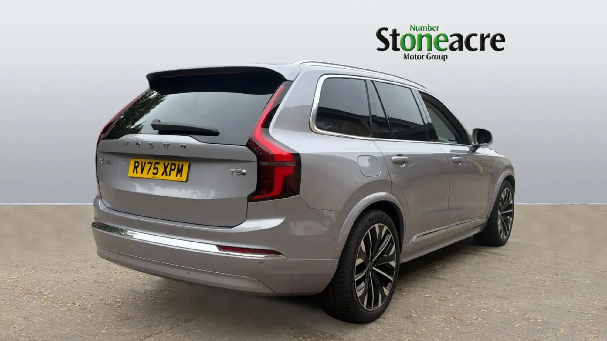 Volvo XC90 Plug-In Hybrid 2.0 T8 18.8kWh Ultra Bright Auto 4WD Euro 6 (s/s) 5dr RV75XPM Image 2 Volvo XC90 Plug-In Hybrid 2.0 T8 18.8kWh Ultra Bright Auto 4WD Euro 6 (s/s) 5dr RV75XPM Image 2