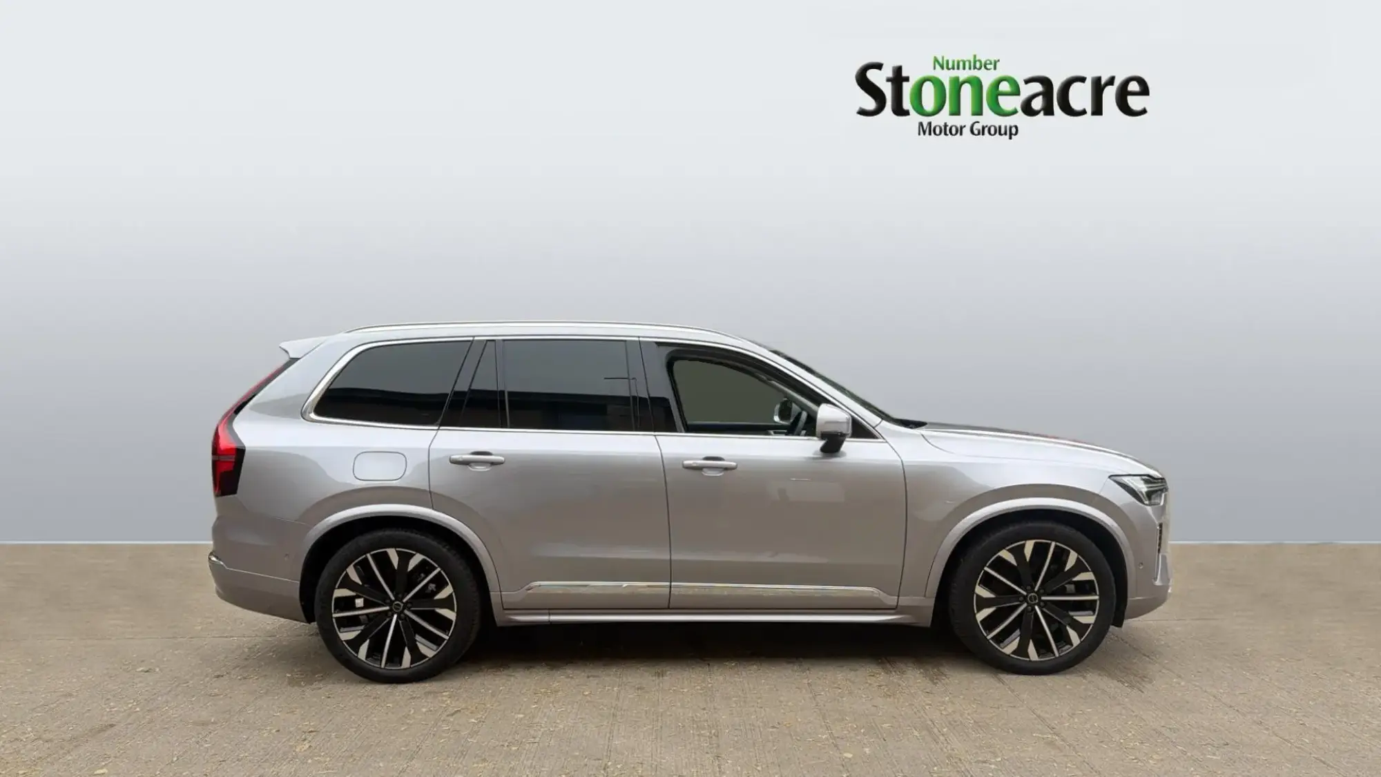 Volvo XC90 Plug-In Hybrid 2.0 T8 18.8kWh Ultra Bright Auto 4WD Euro 6 (s/s) 5dr RV75XPM Image 3 Volvo XC90 Plug-In Hybrid 2.0 T8 18.8kWh Ultra Bright Auto 4WD Euro 6 (s/s) 5dr RV75XPM Image 3