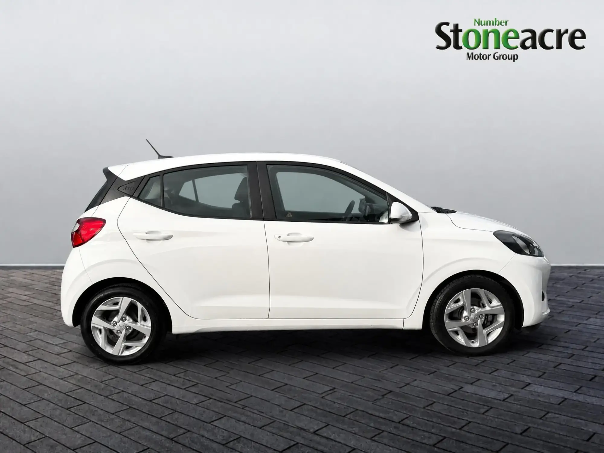 Hyundai i10 Image 2 Hyundai i10 Image 2