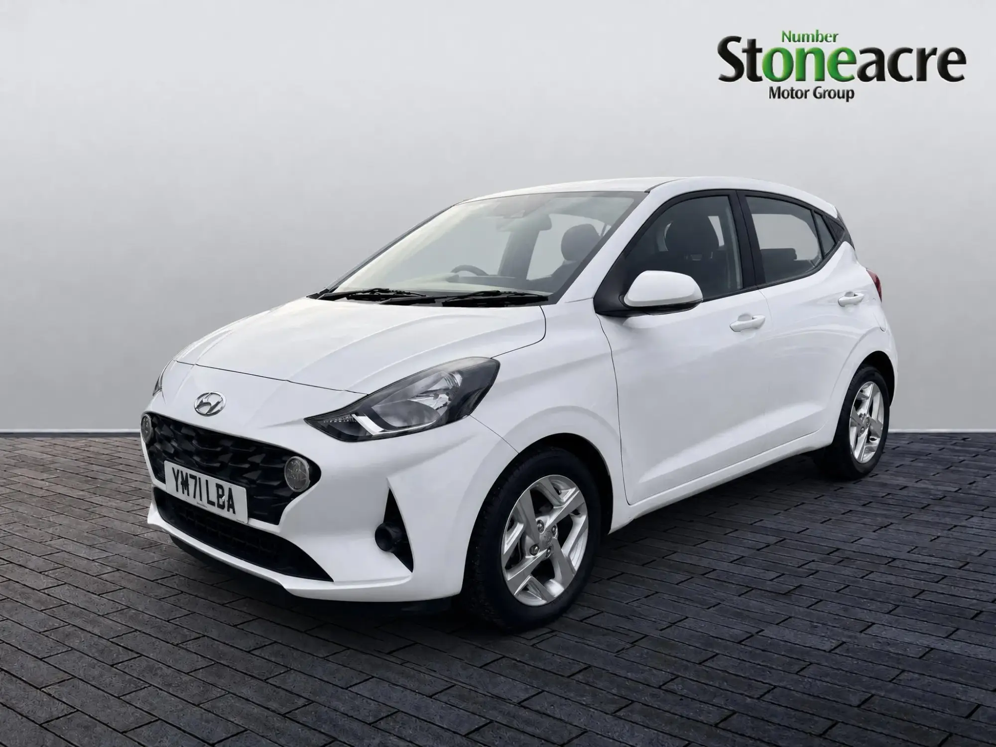 Hyundai i10 Image 8 Hyundai i10 Image 8