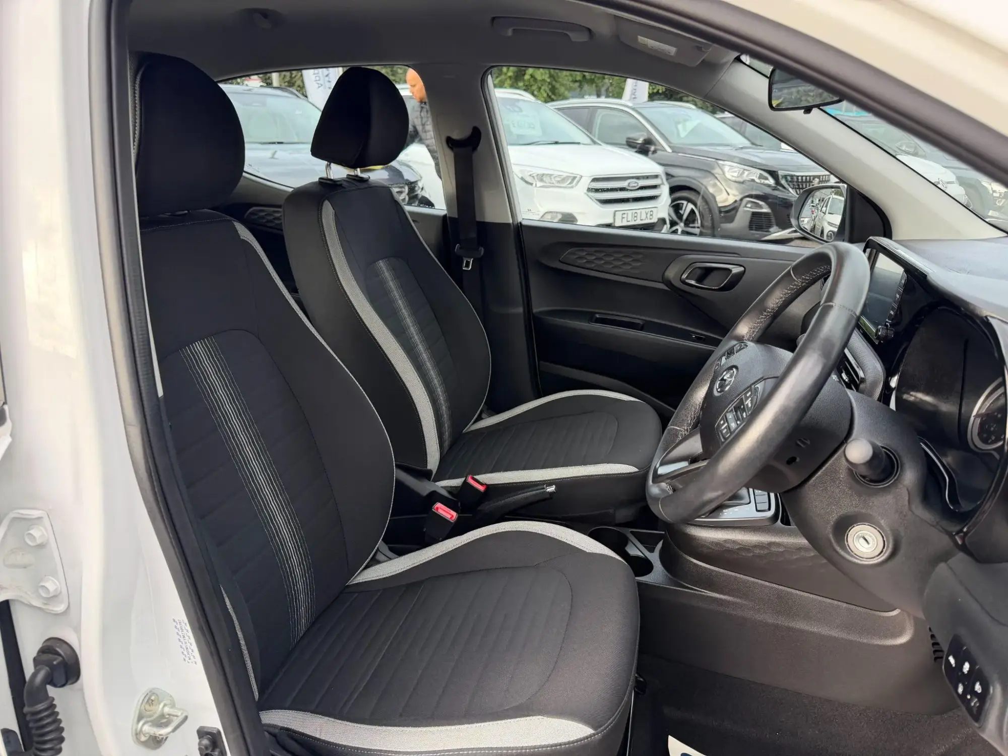 Hyundai i10 Image 16 Hyundai i10 Image 16