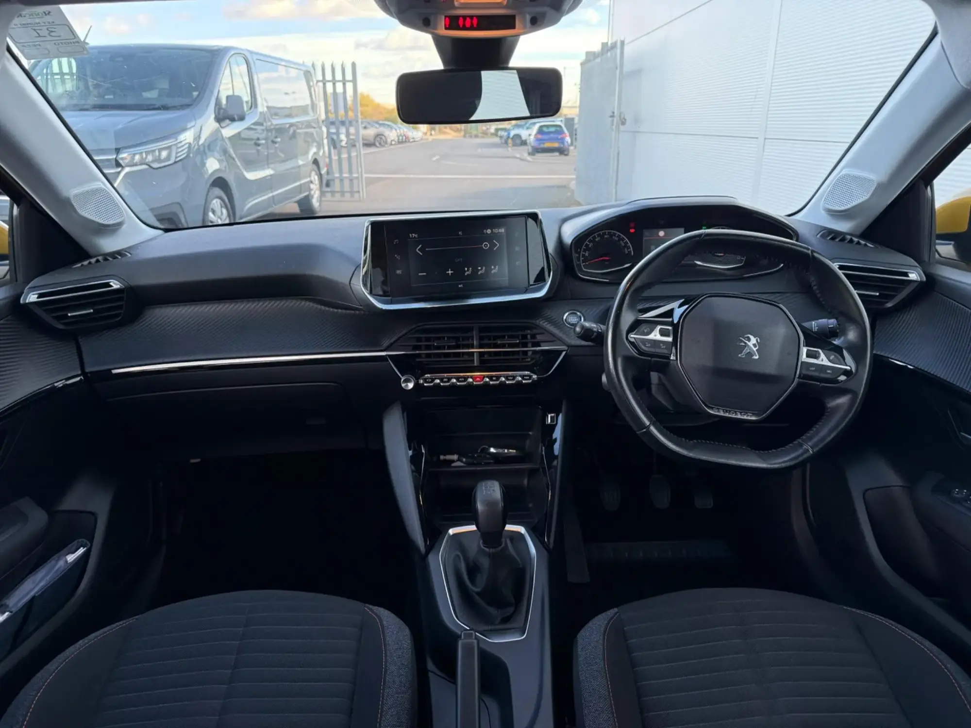 Peugeot 208 Image 16 Peugeot 208 Image 16