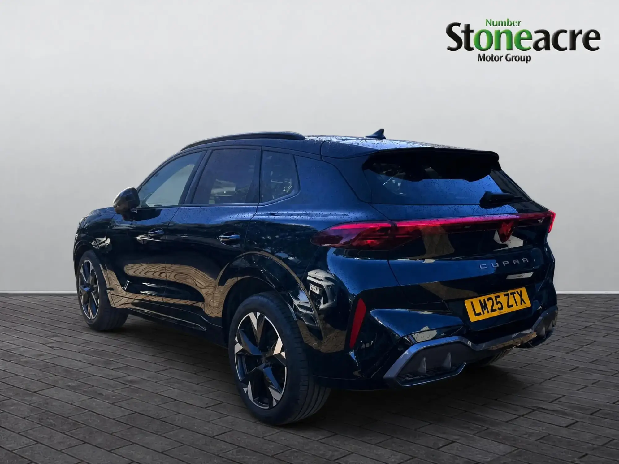 CUPRA Terramar 1.5 eTSI V2 DSG Euro 6 (s/s) 5dr LM25ZTX Image 3 CUPRA Terramar 1.5 eTSI V2 DSG Euro 6 (s/s) 5dr LM25ZTX Image 3