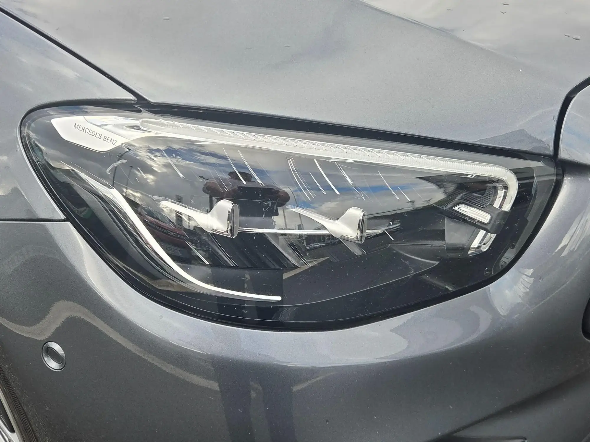 Mercedes-Benz E-Class Image 10