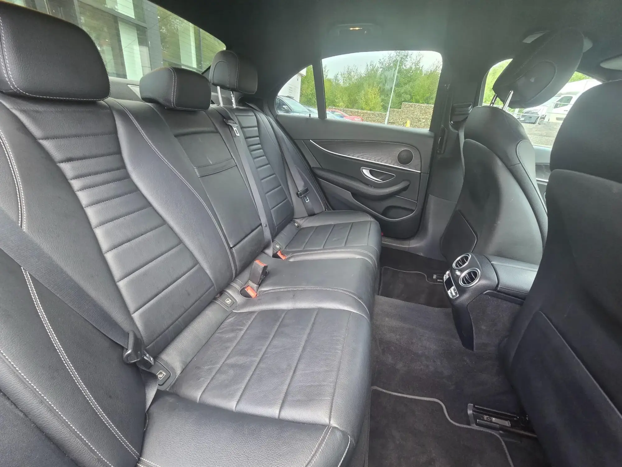 Mercedes-Benz E-Class Image 13
