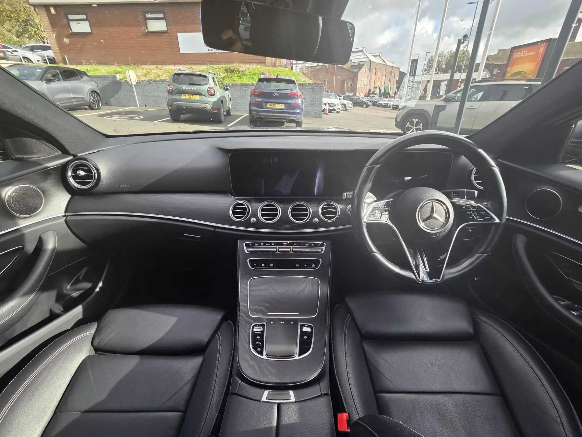 Mercedes-Benz E-Class Image 18