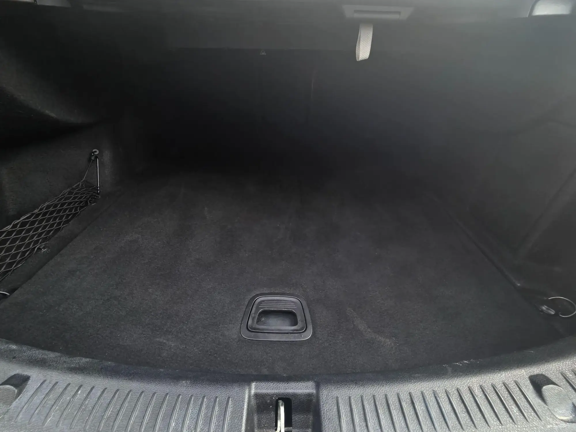 Mercedes-Benz E-Class Image 22