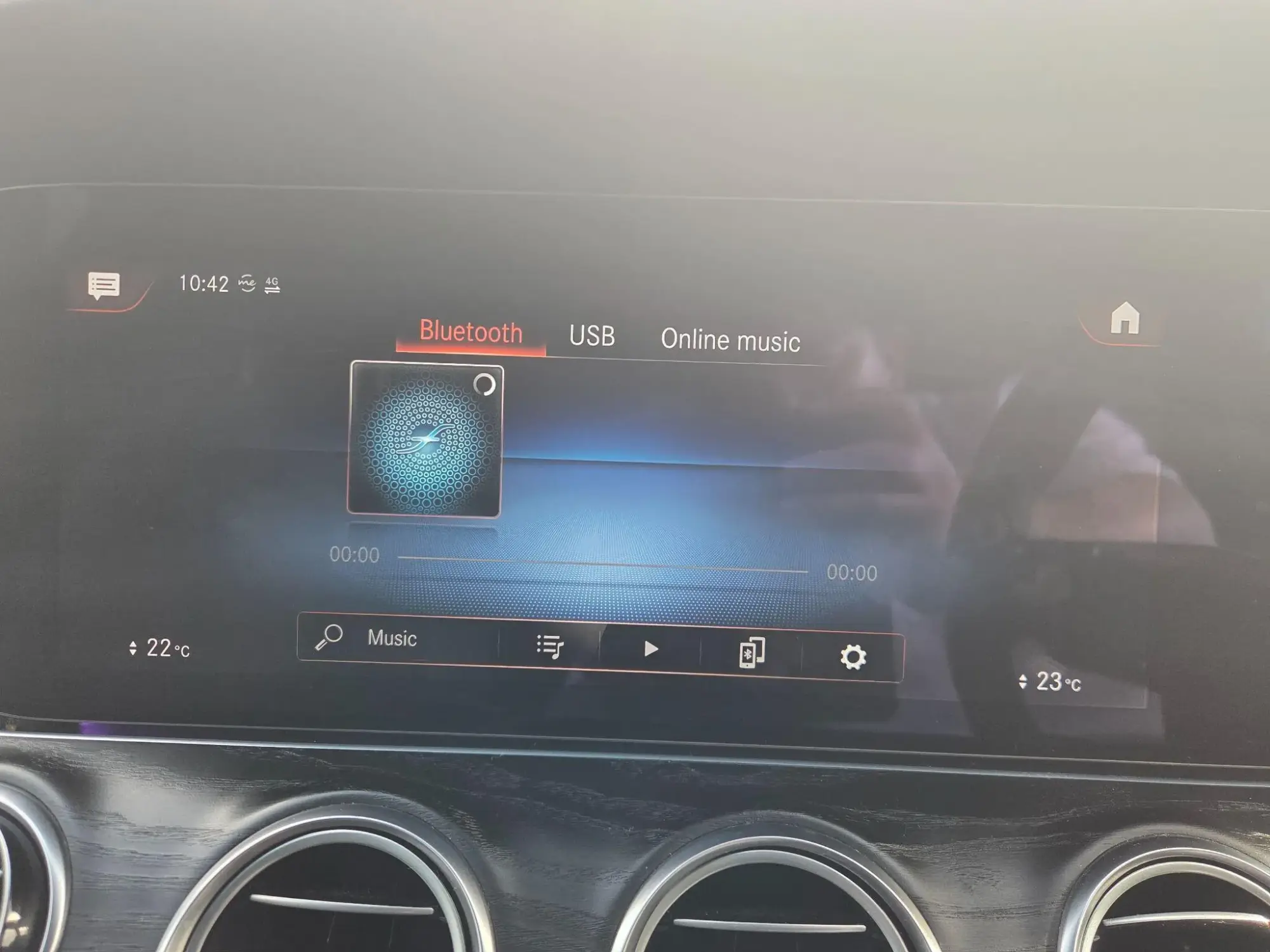 Mercedes-Benz E-Class Image 31